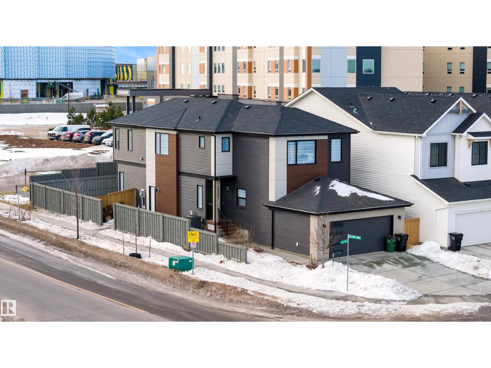 22003 93 AV NW, Edmonton