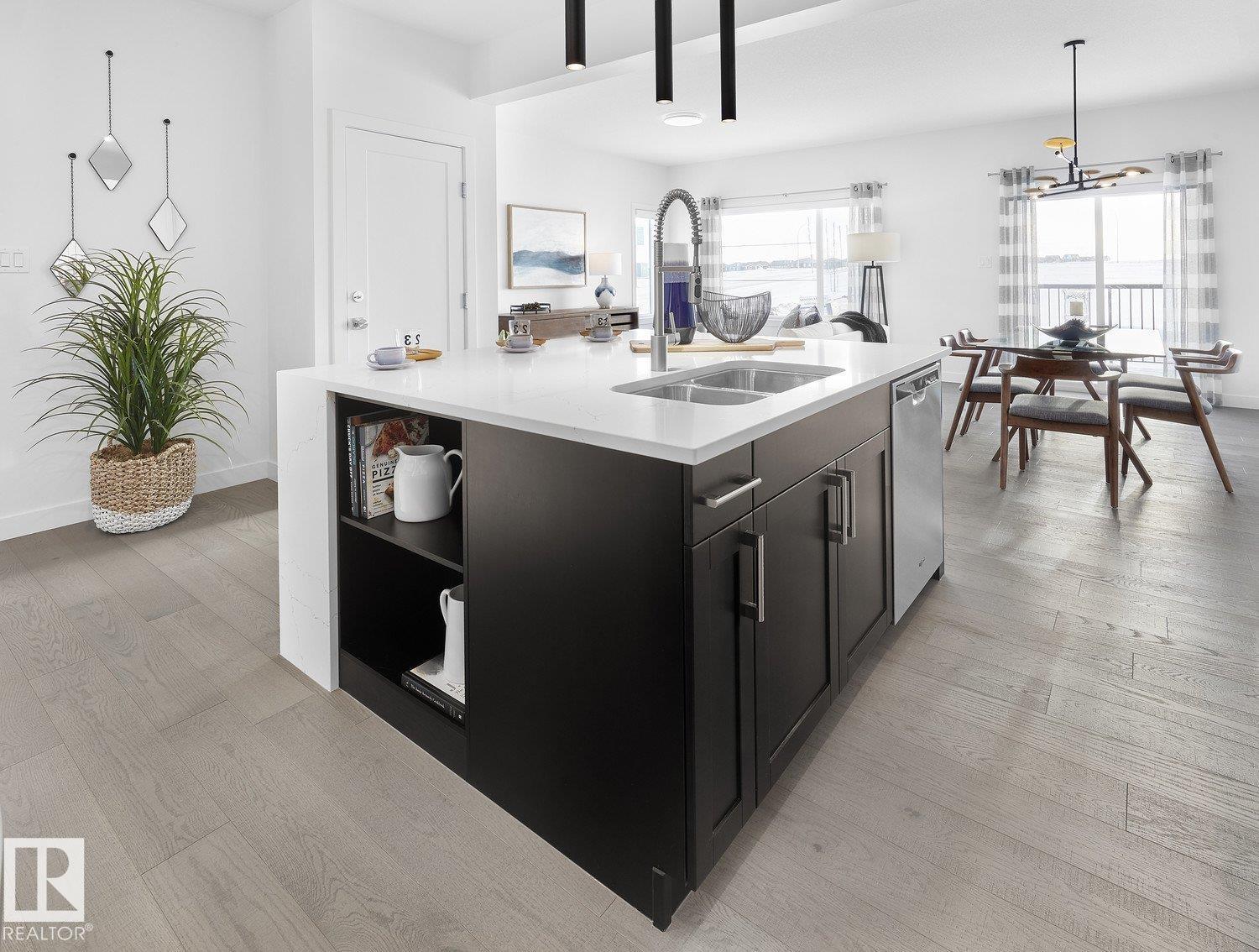 22003 93 AV NW, Edmonton