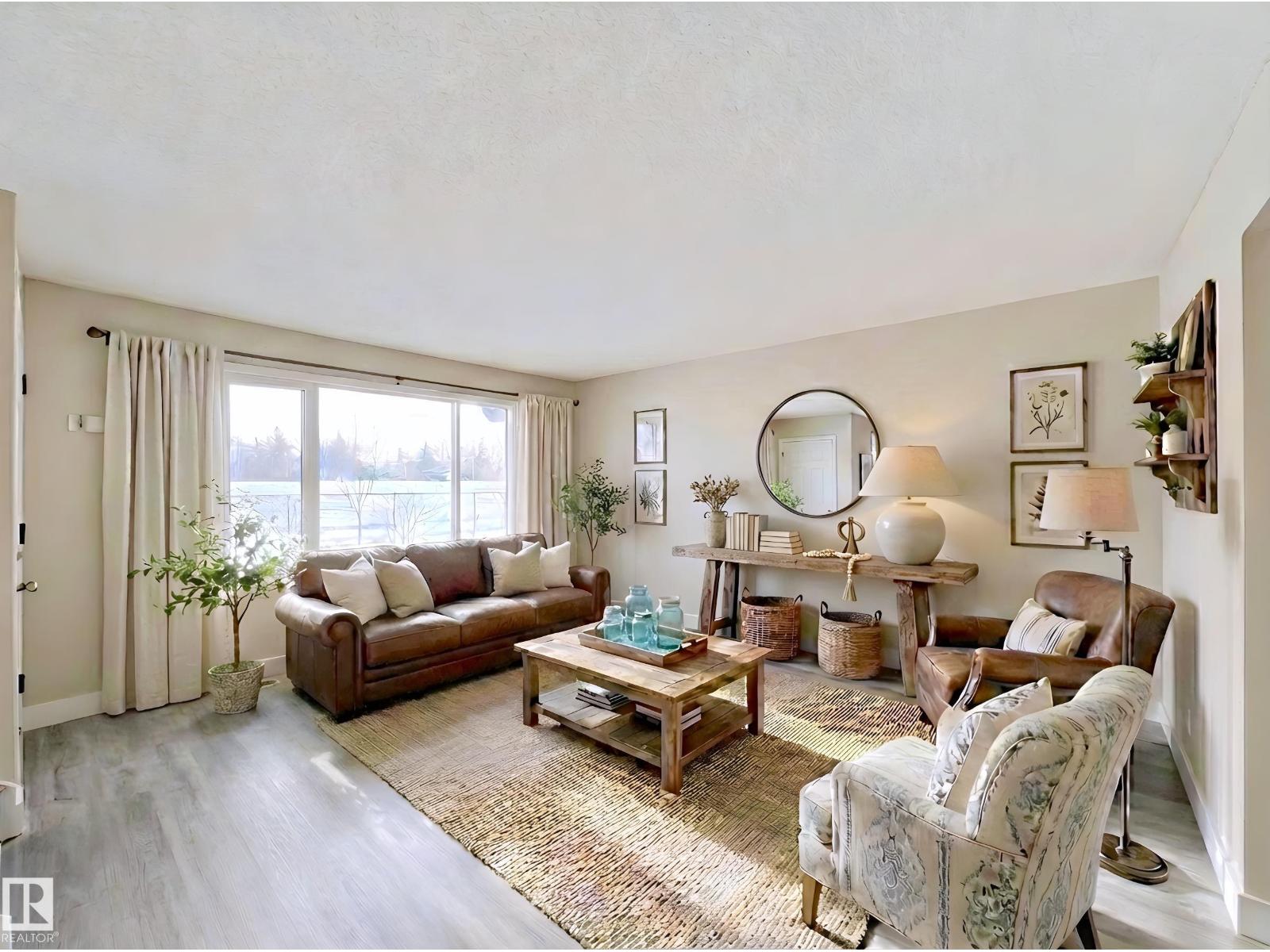 11357 22 AV NW, Edmonton