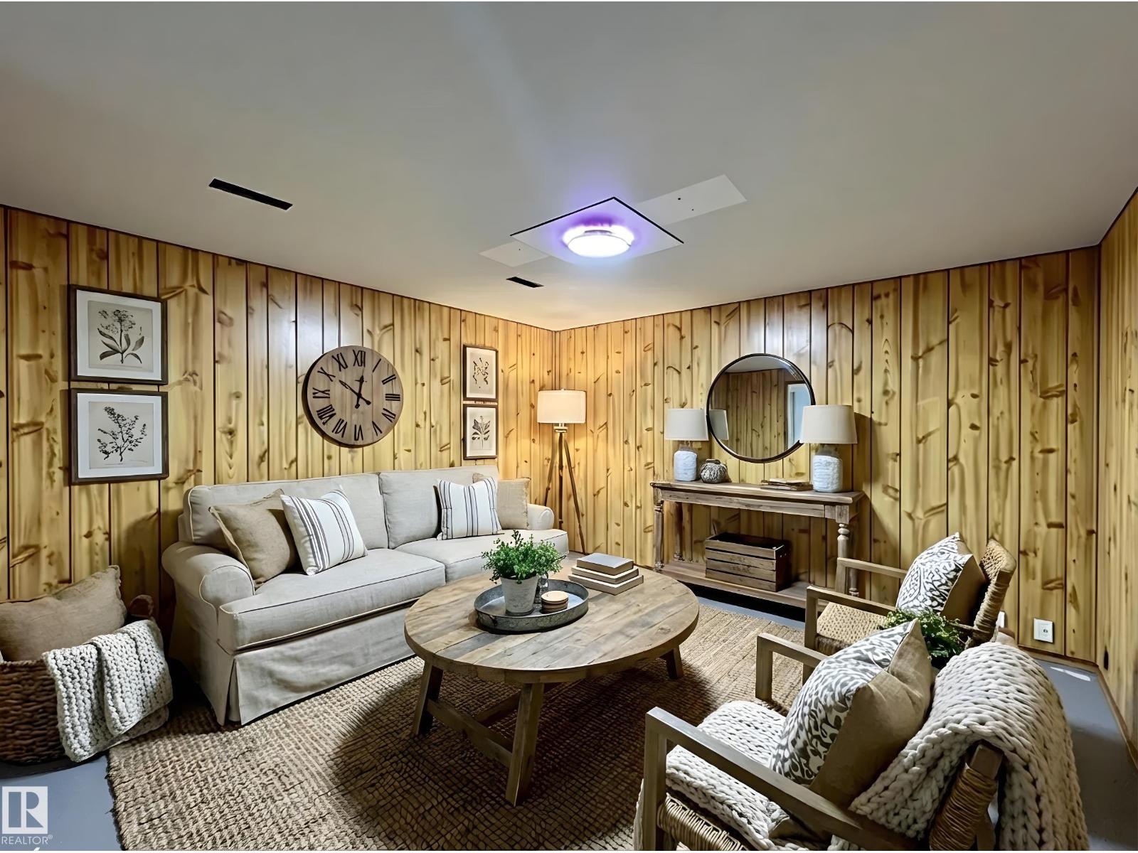 11357 22 AV NW, Edmonton