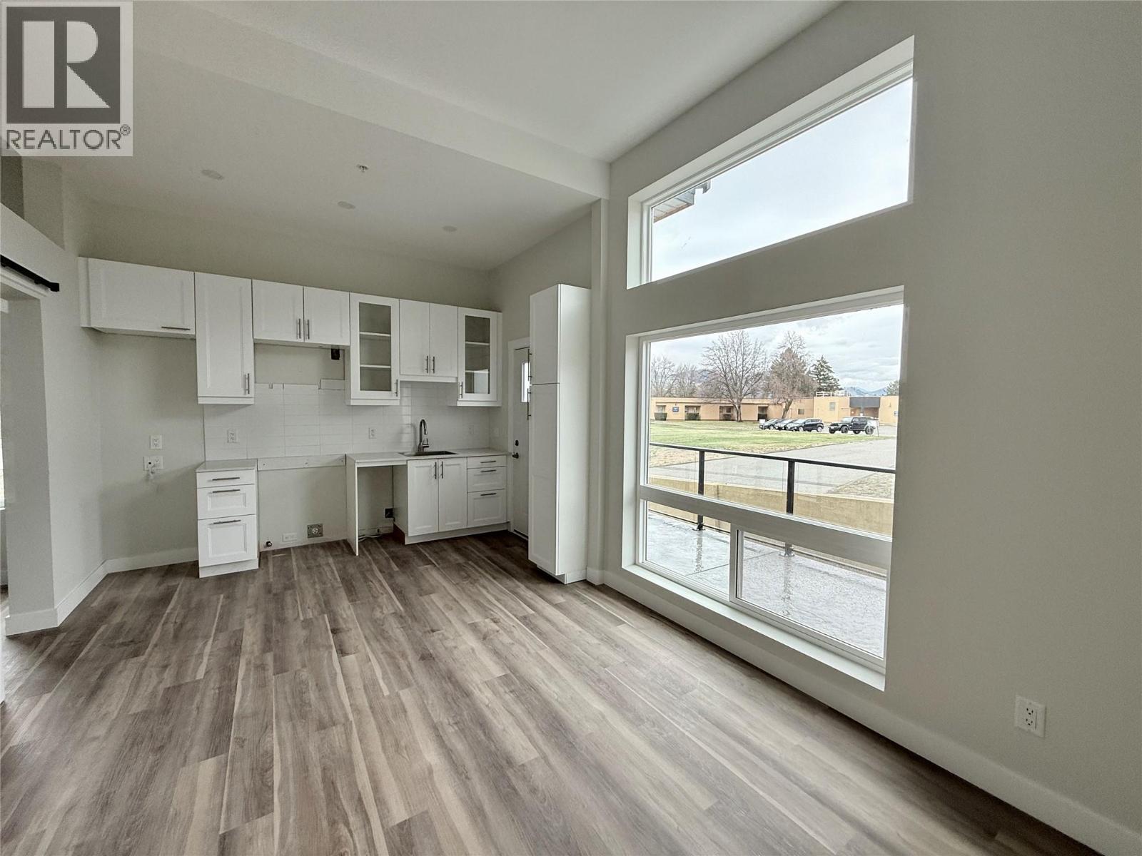 937 SPILLWAY Road Unit# 104, Oliver