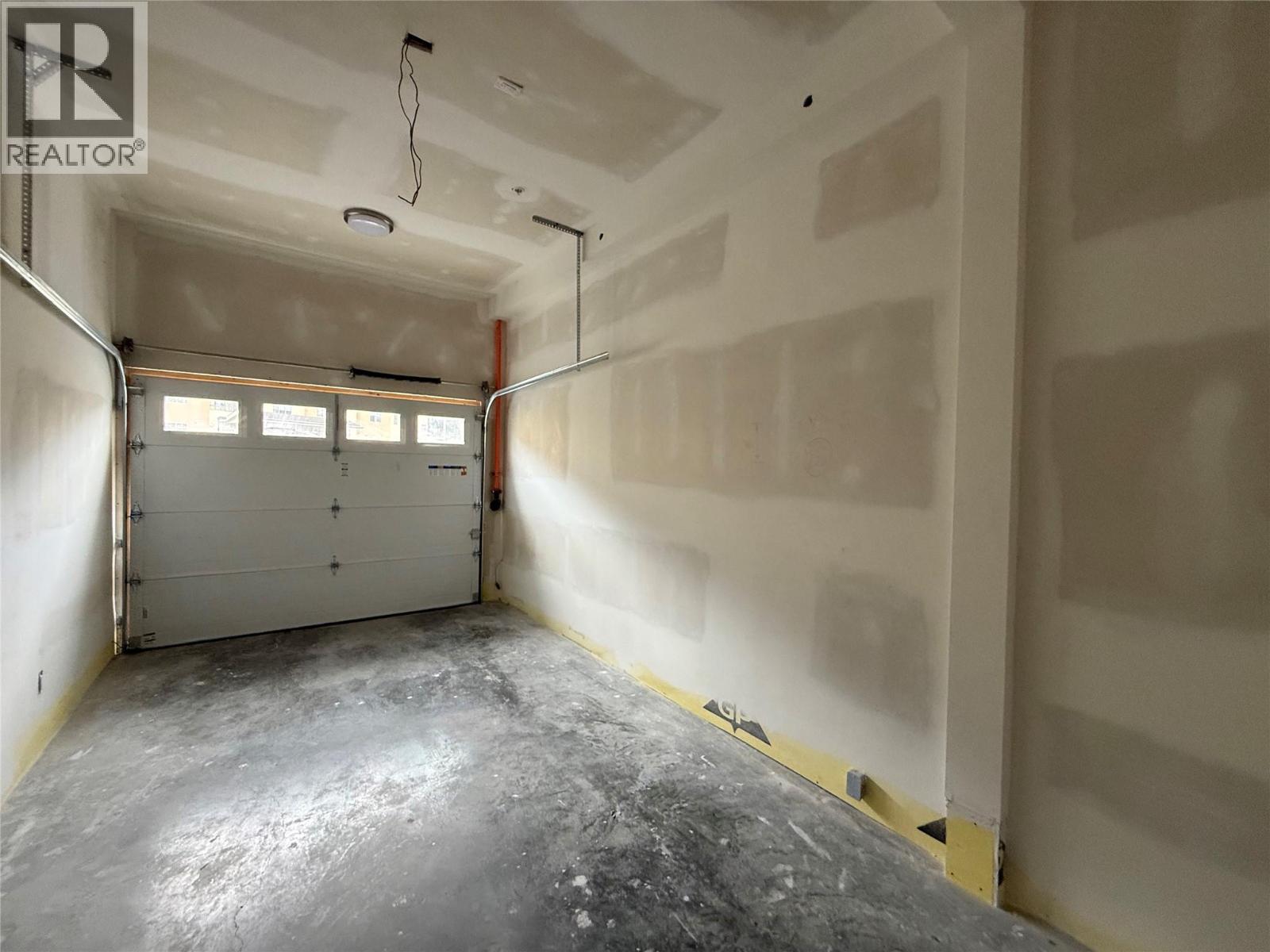 937 SPILLWAY Road Unit# 104, Oliver