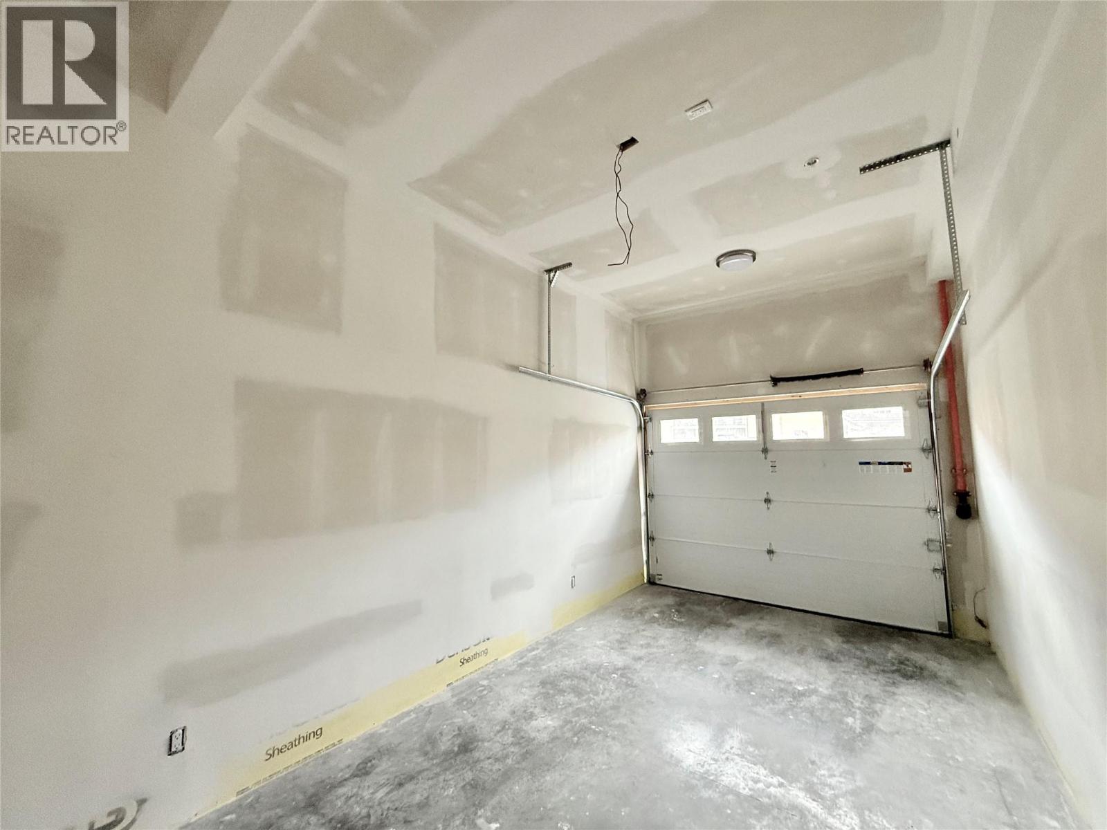 937 SPILLWAY Road Unit# 104, Oliver