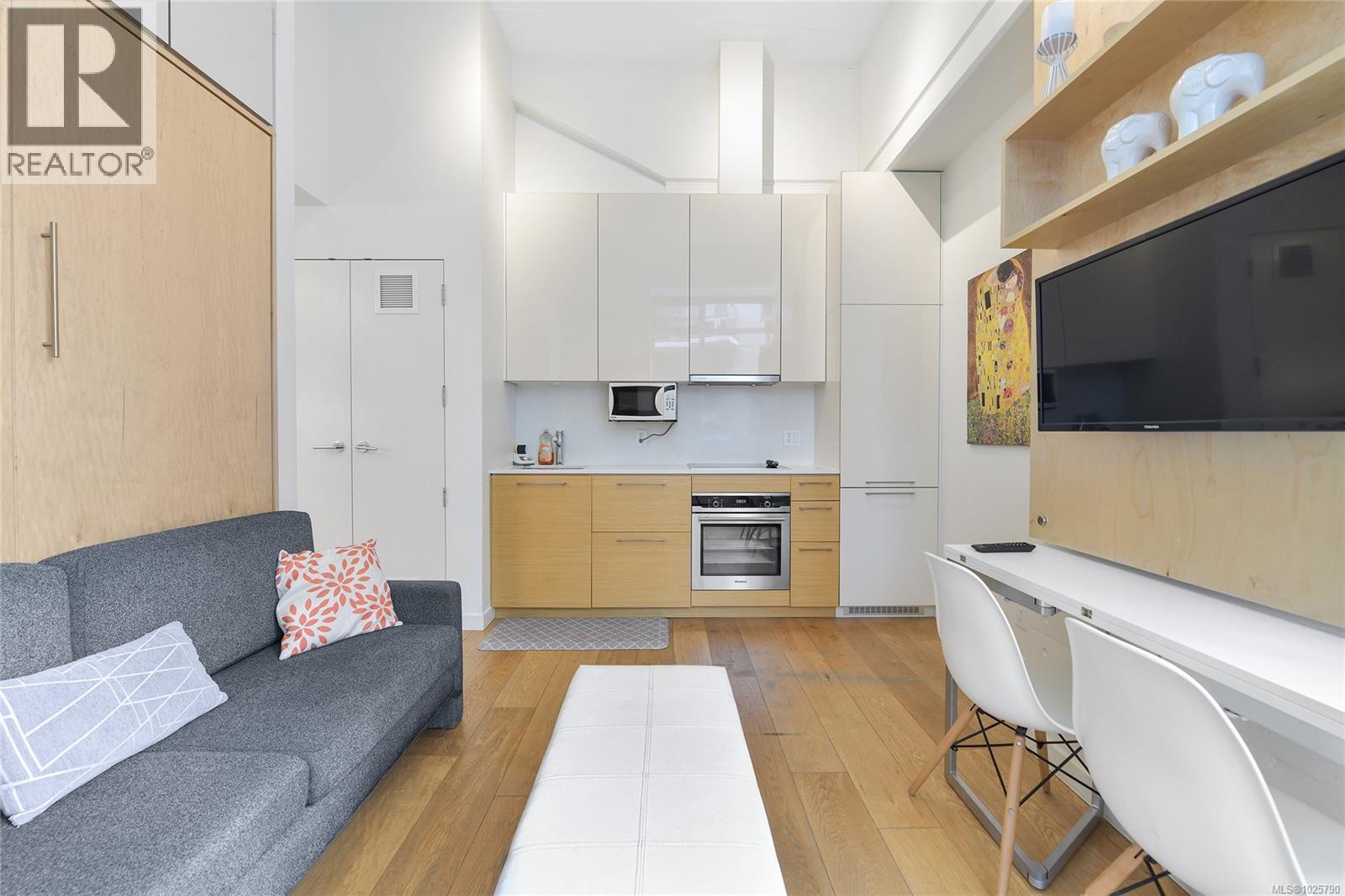 216 456 Pandora Avenue, Victoria