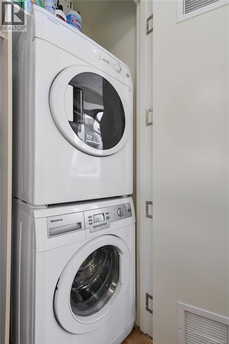 216 456 Pandora Avenue, Victoria