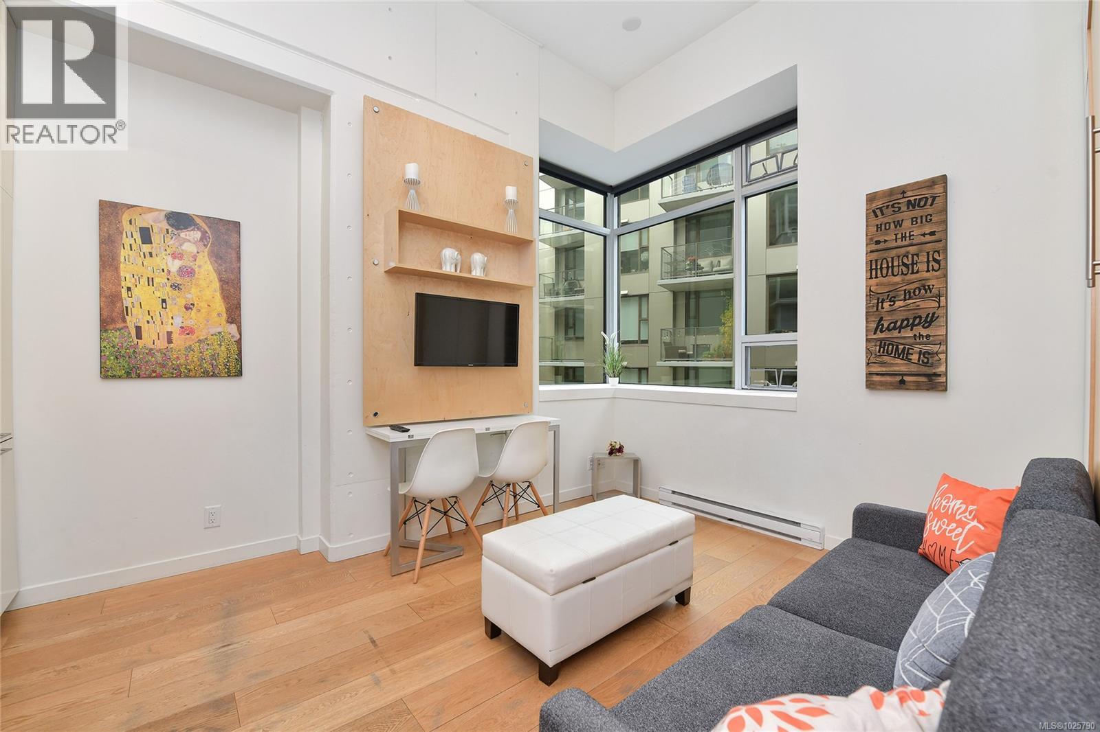 216 456 Pandora Avenue, Victoria