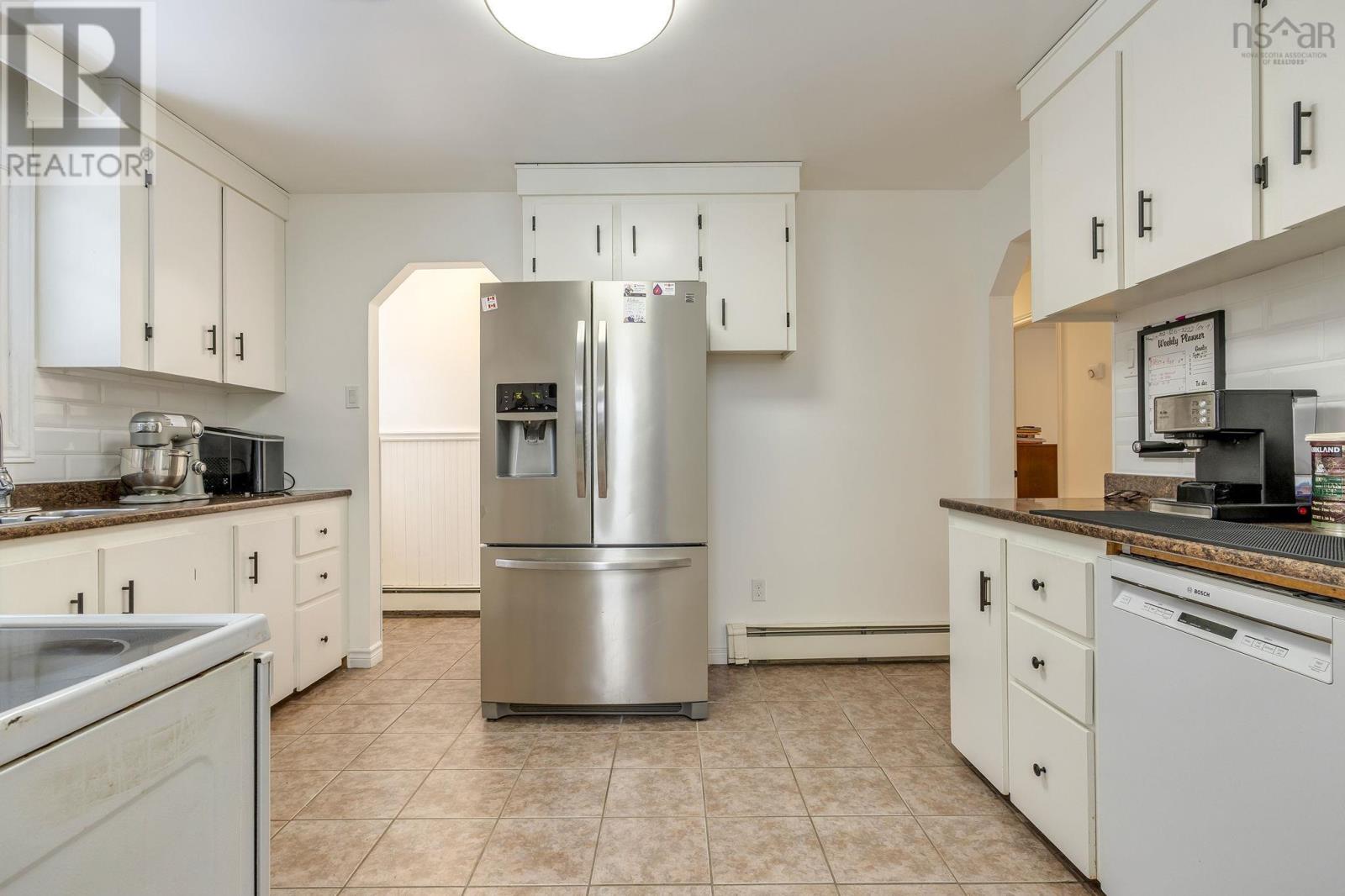 Property 8 of 29 of 27 James Street