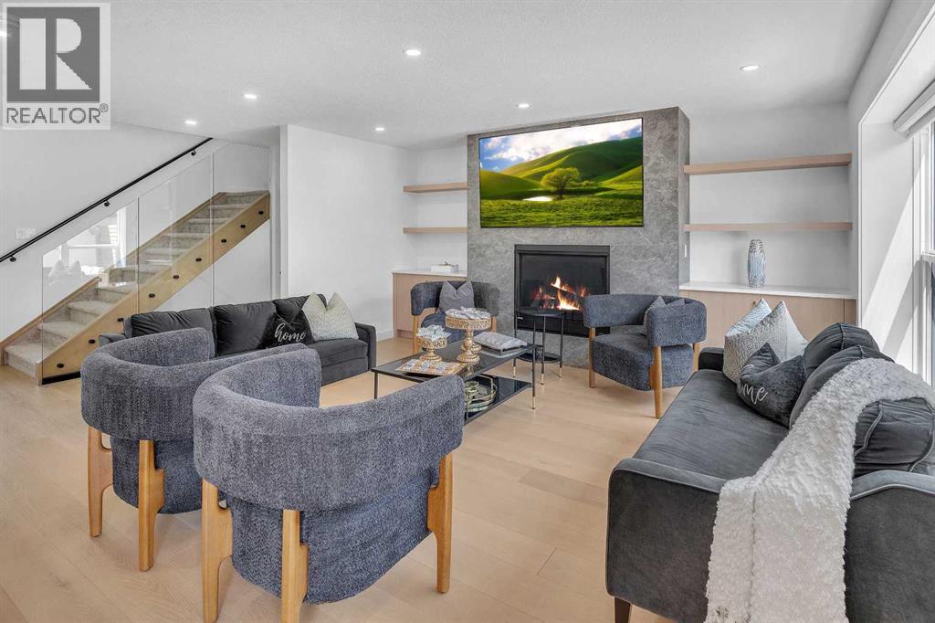 Single Family House for Sale in  Vauxhall Crescent NW Varsity Calgary 