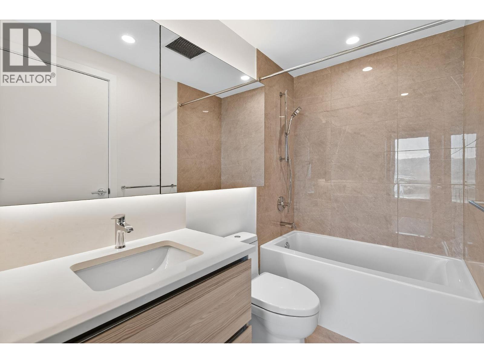 1505 238 Leon Avenue, Kelowna