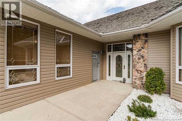 50 Coventry Lane - Photo 4 of 46, Lacombe, Alberta