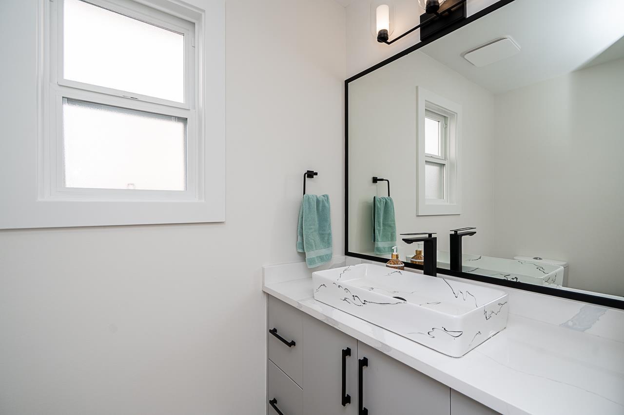 15452 VICTORIA AVENUE, White Rock