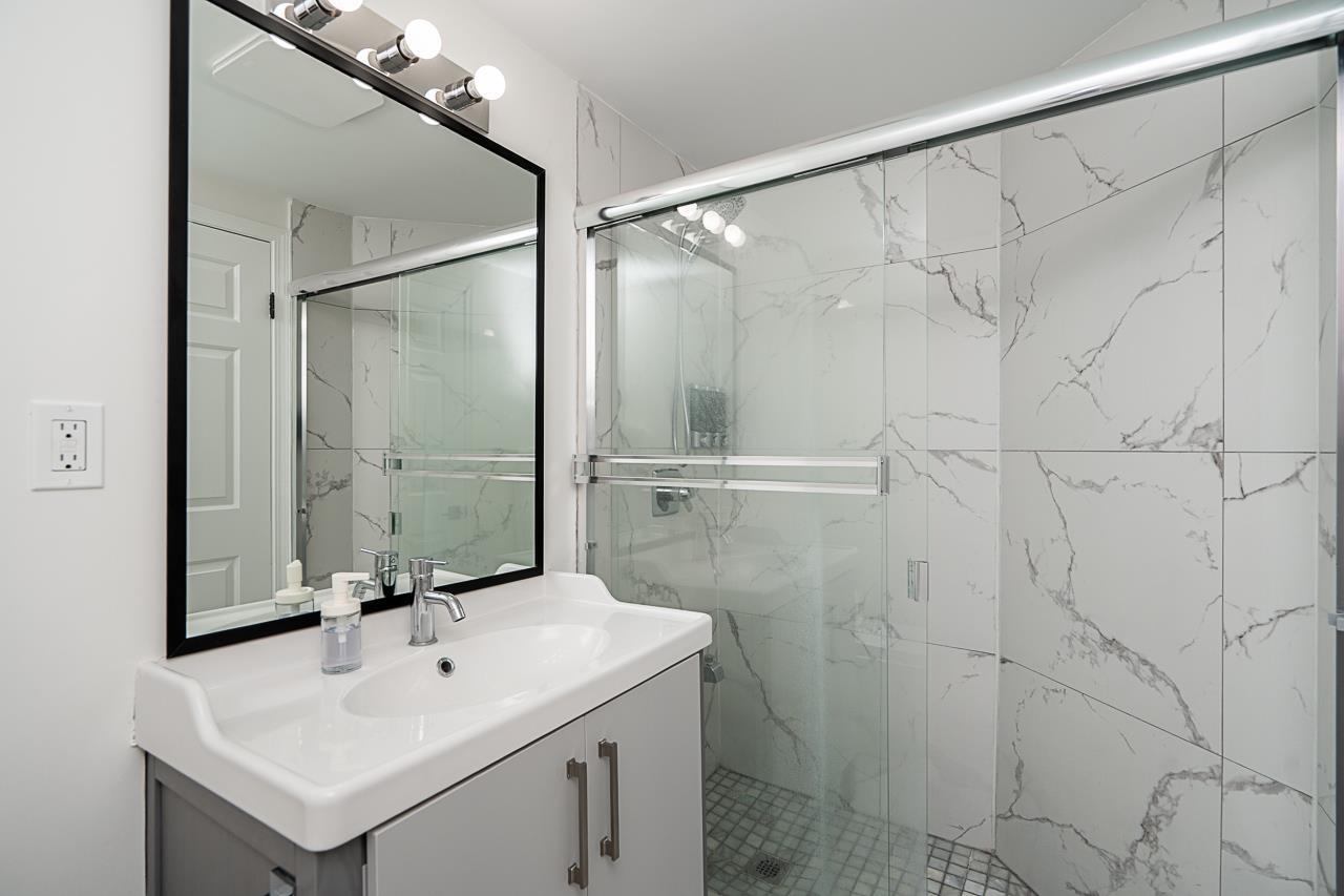 15452 VICTORIA AVENUE, White Rock