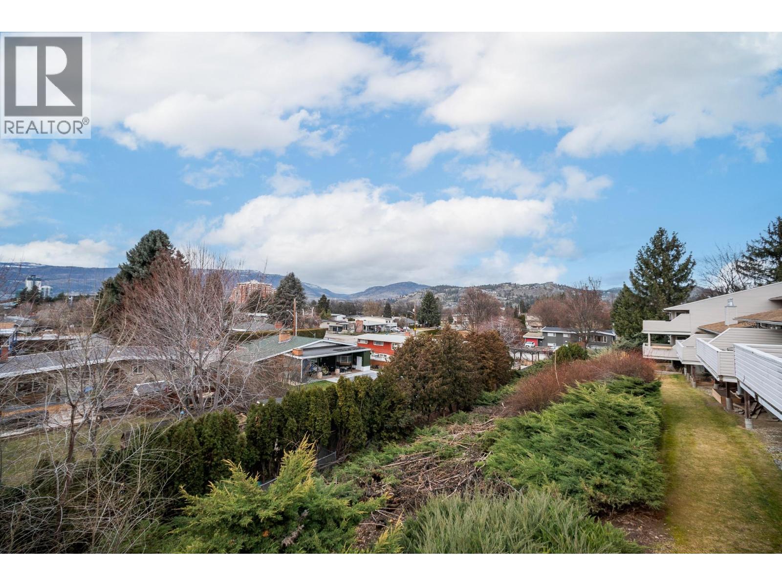  1686 Thayer Court, Kelowna