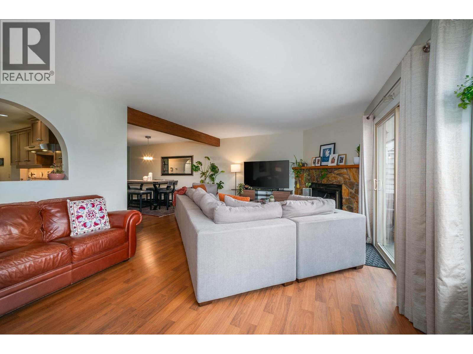 1686 Thayer Court - 21