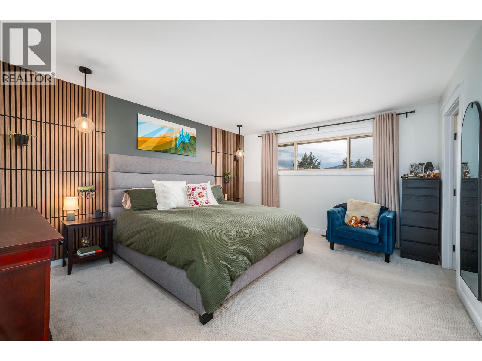  1686 Thayer Court, Kelowna