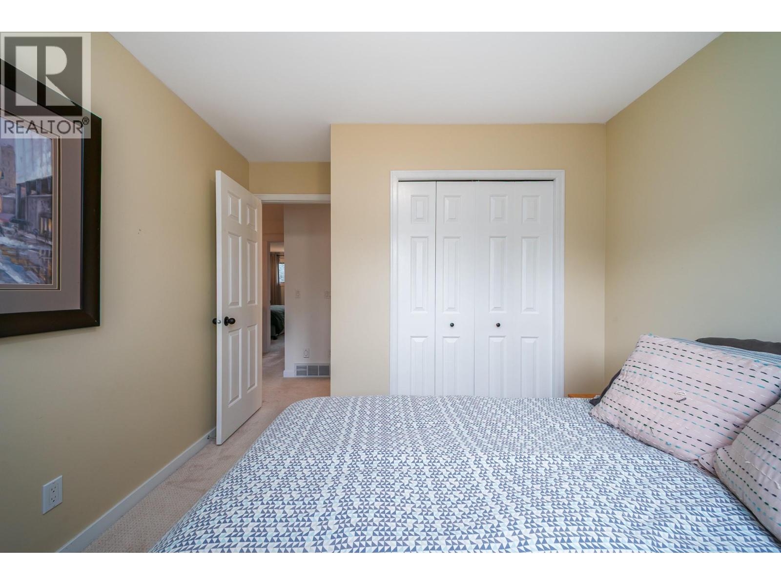  1686 Thayer Court, Kelowna