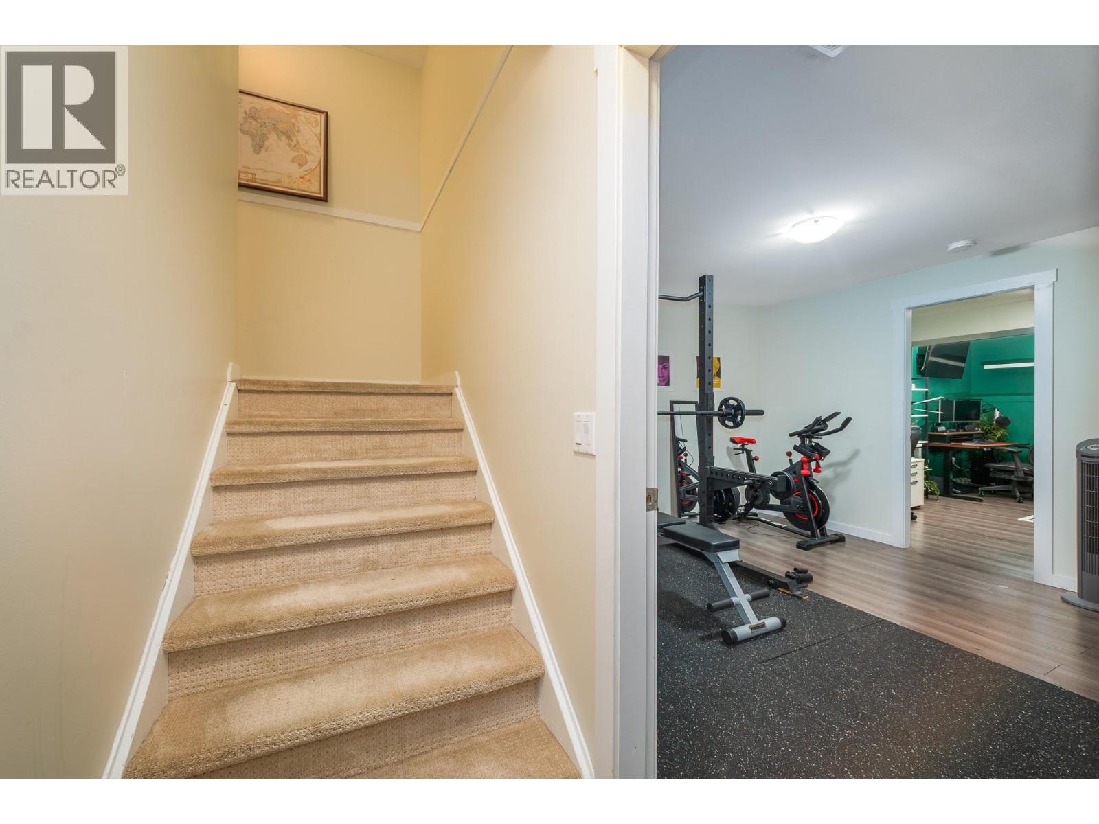  1686 Thayer Court, Kelowna