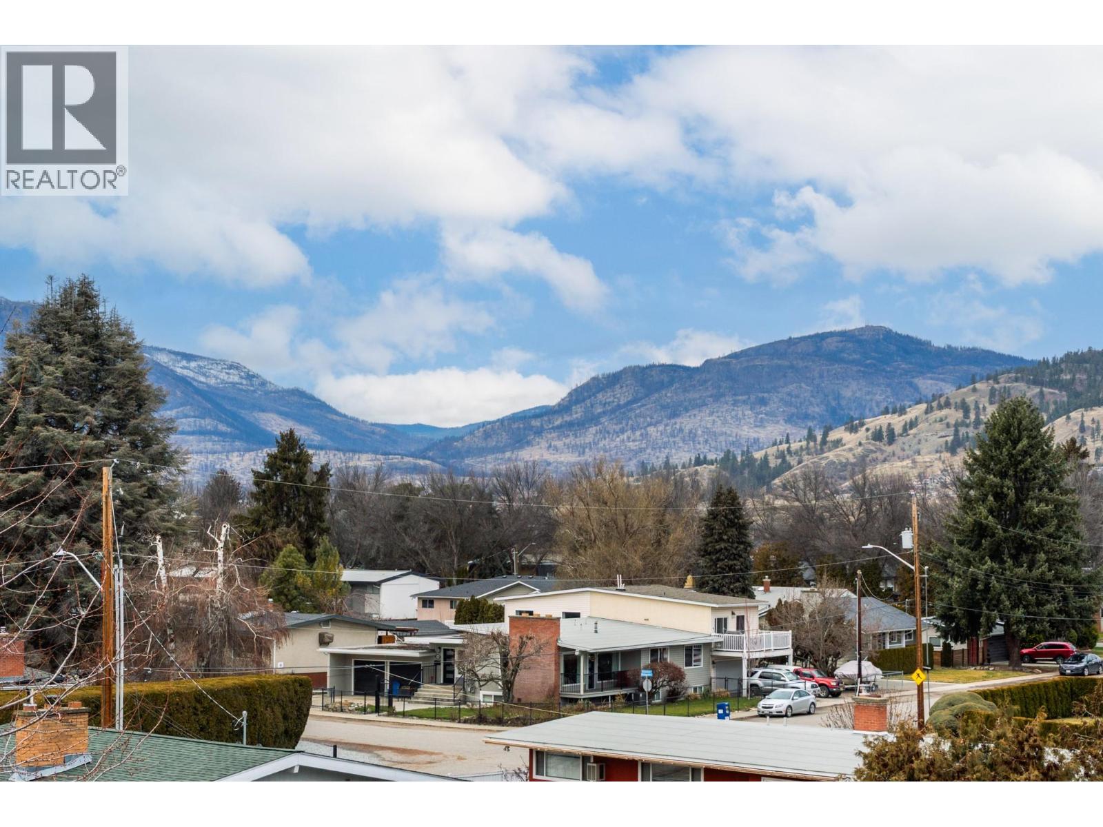  1686 Thayer Court, Kelowna