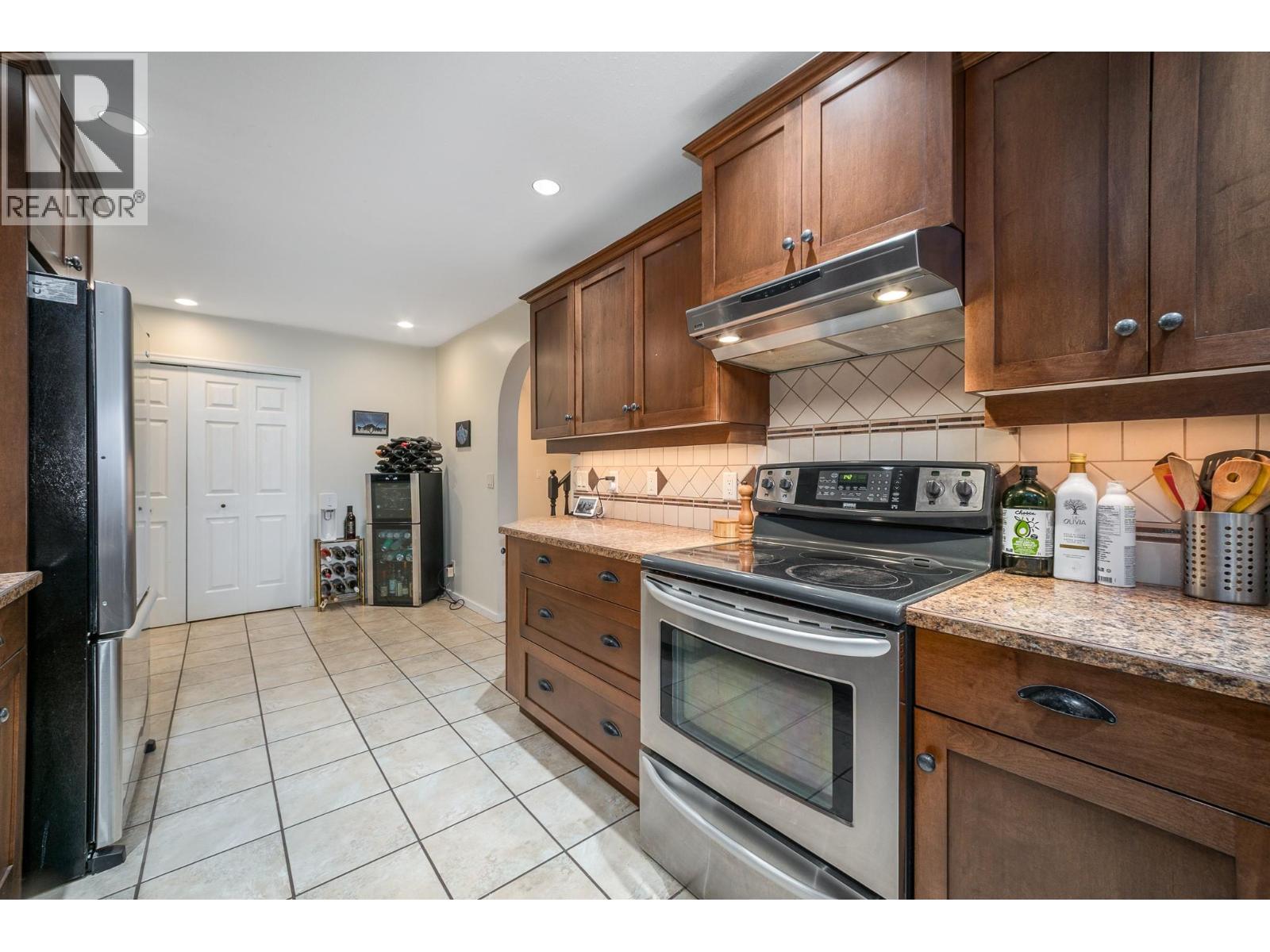 1686 Thayer Court - 8