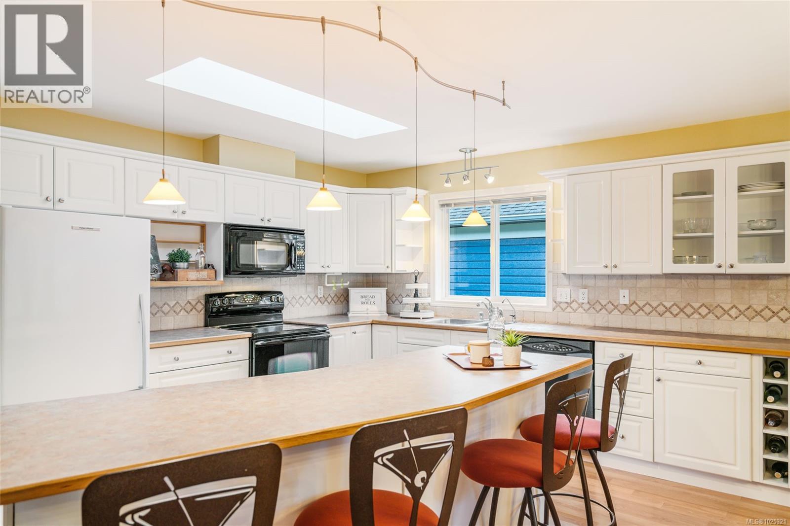 523 Seaward Way, Qualicum Beach