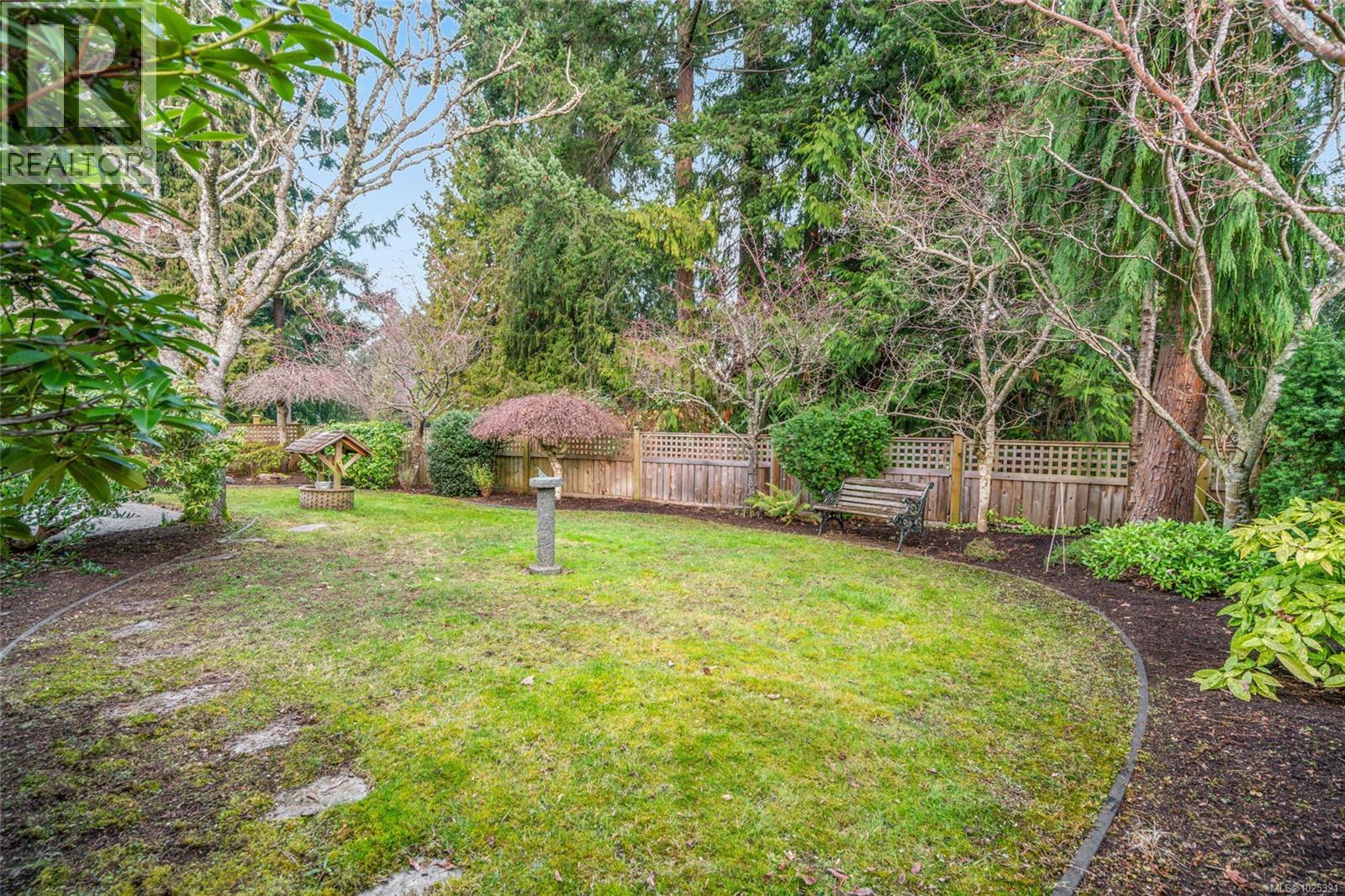 523 Seaward Way, Qualicum Beach