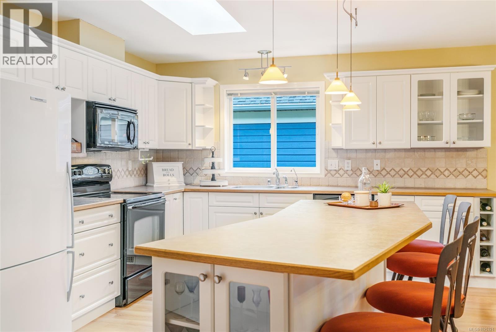 523 Seaward Way, Qualicum Beach