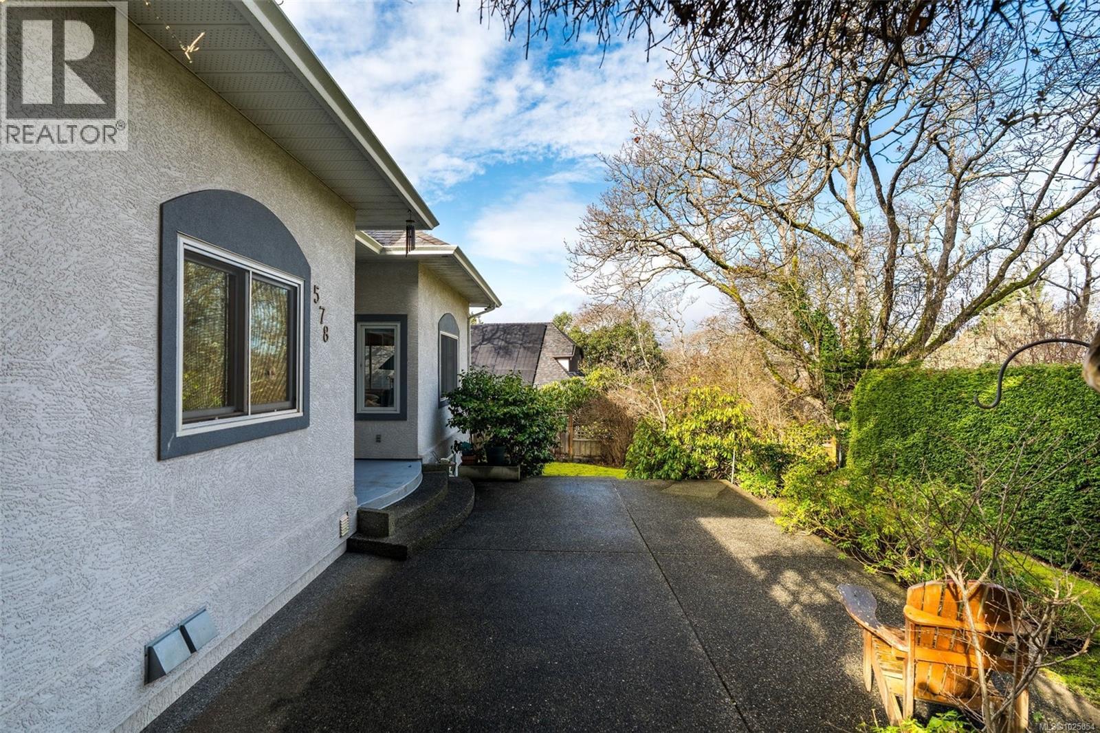  578 Island Road, Oak Bay