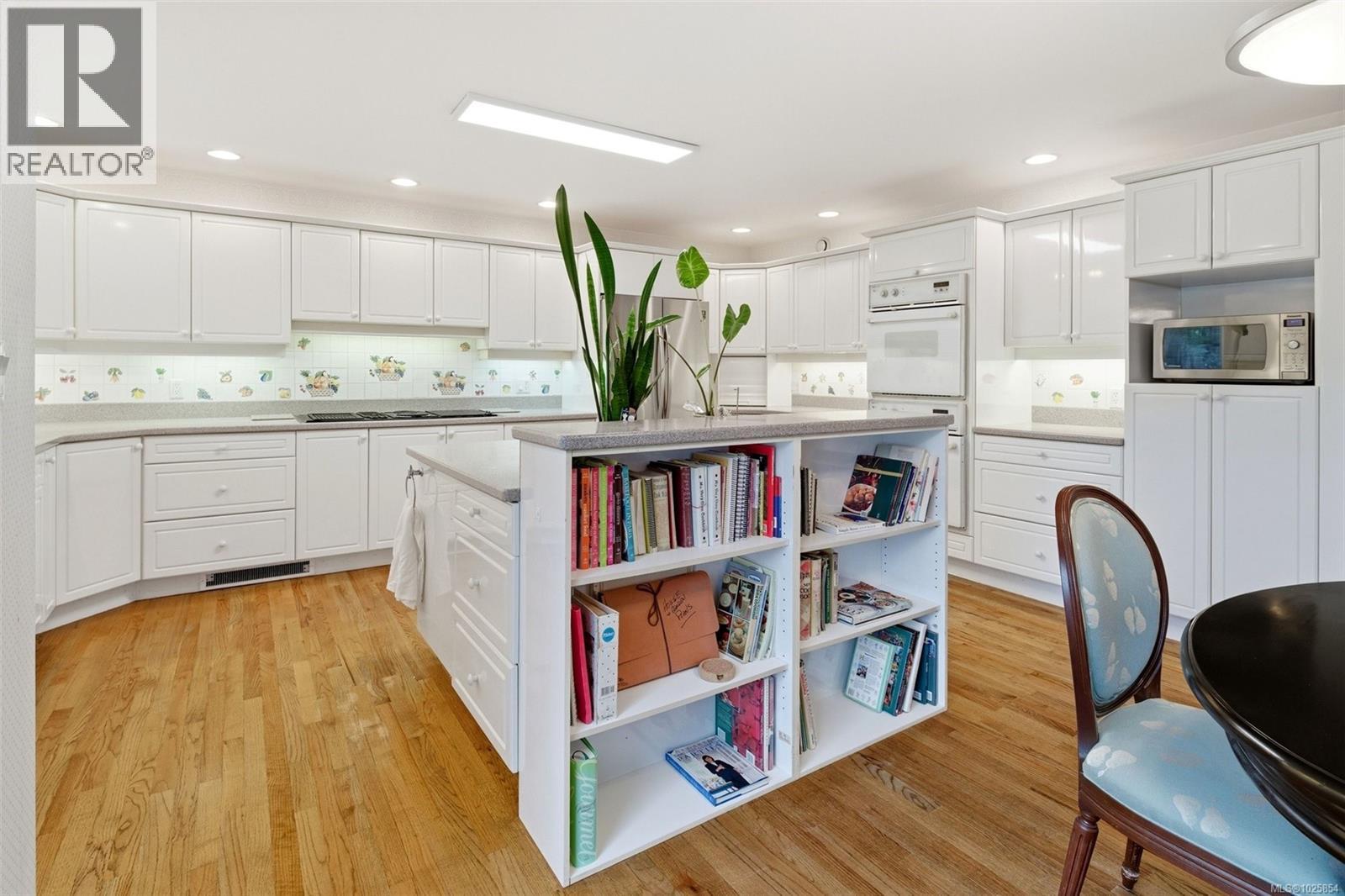  578 Island Road, Oak Bay