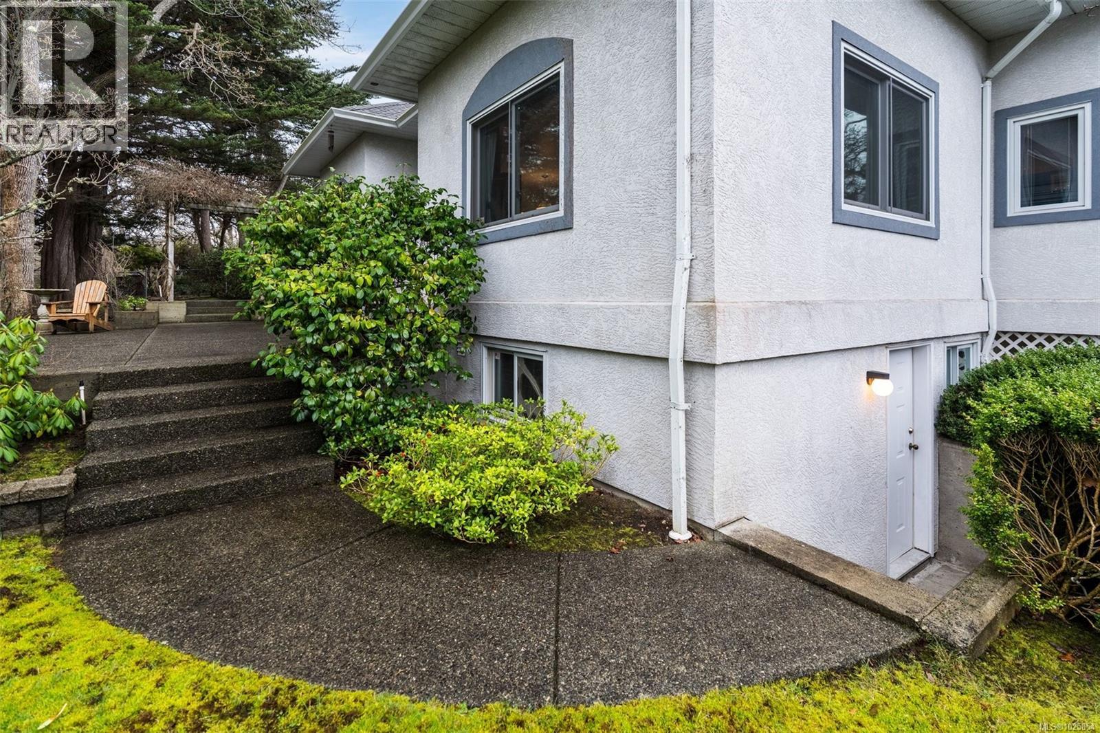  578 Island Road, Oak Bay