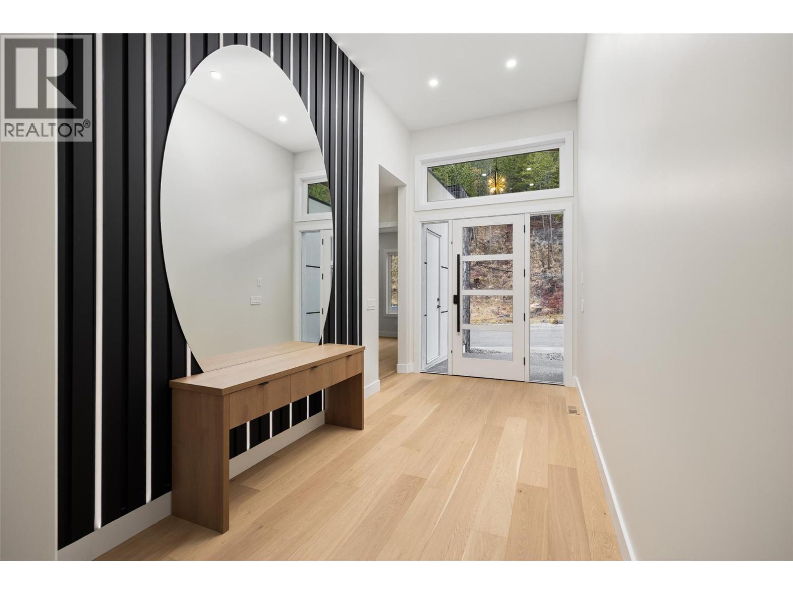 979 Loseth Drive, Kelowna