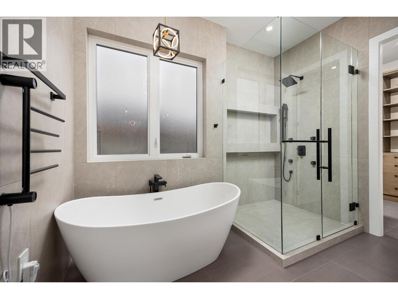 979 Loseth Drive, Kelowna