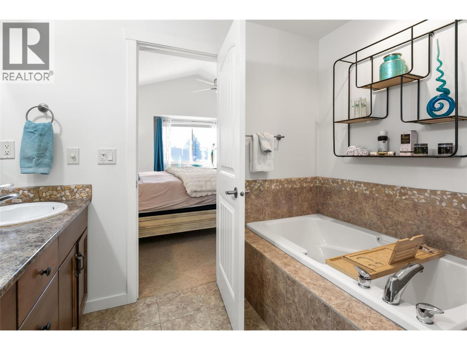 5074 Windsong Crescent, Kelowna