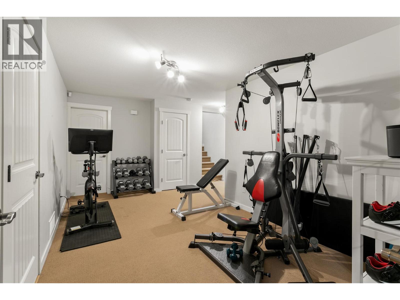 5074 Windsong Crescent, Kelowna