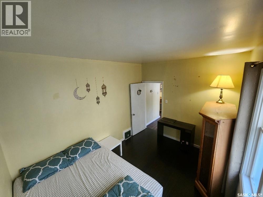 3303 Dewdney AVENUE - 5
