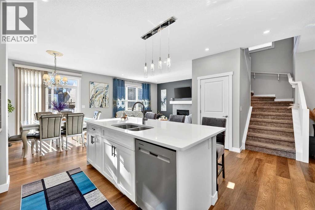 Single Family House for Sale in  Evansfield Manor NW Evanston Calgary 