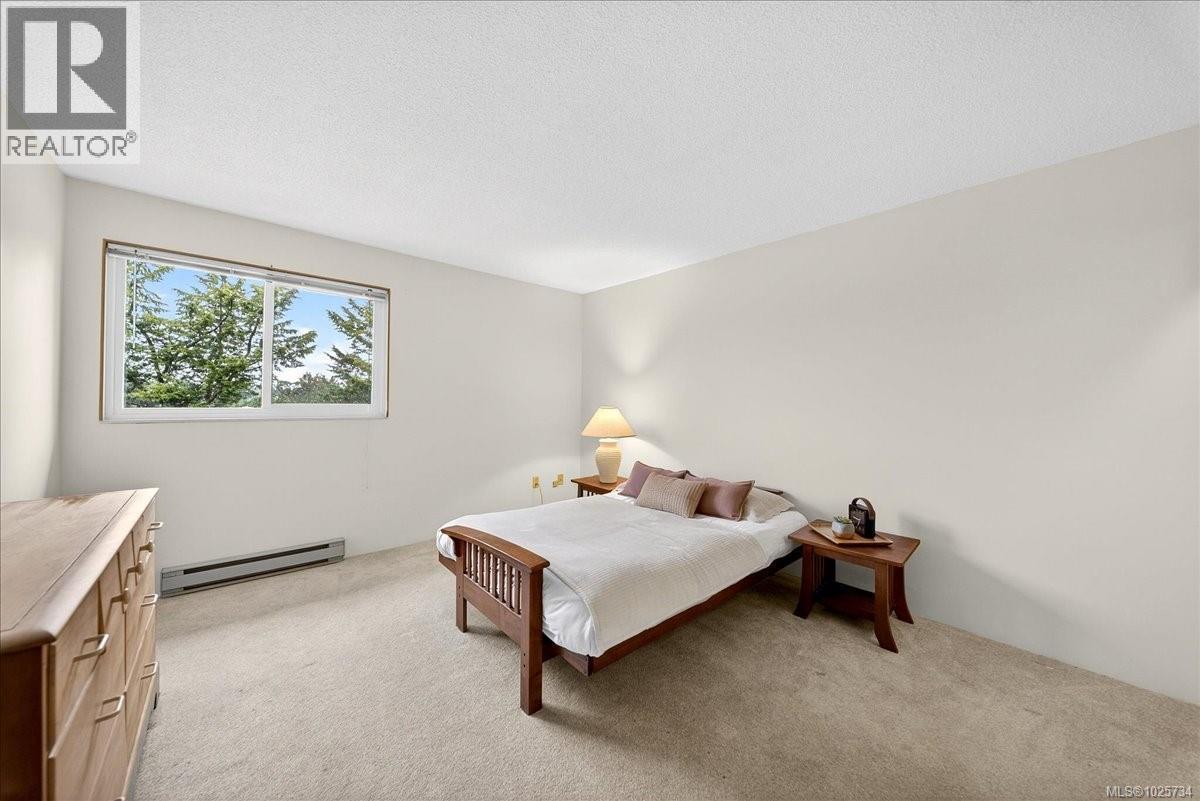 403 1010 Bristol Road, Saanich