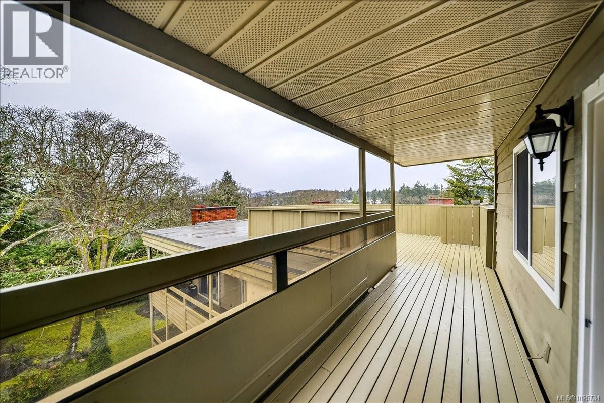 403 1010 Bristol Road, Saanich