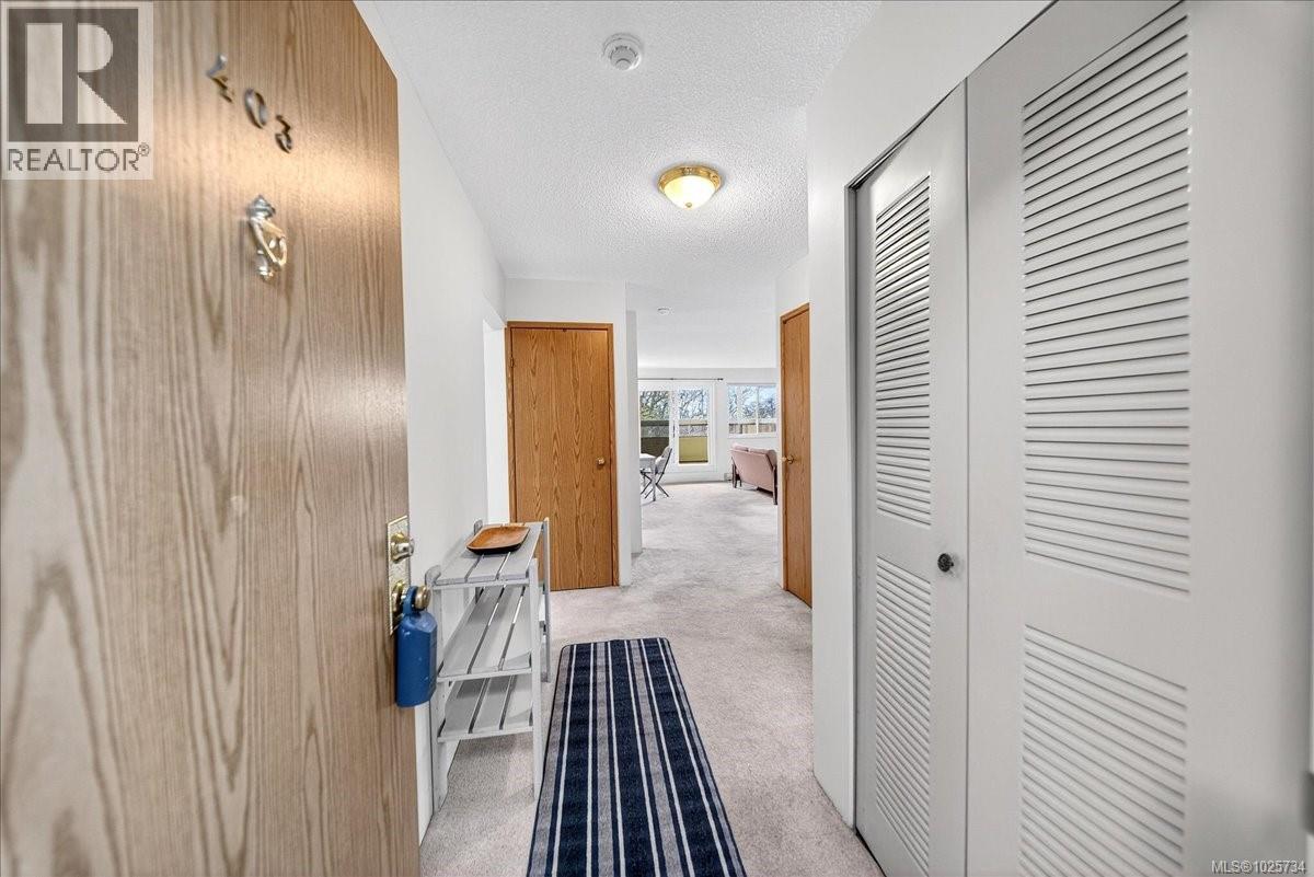 403 1010 Bristol Road, Saanich