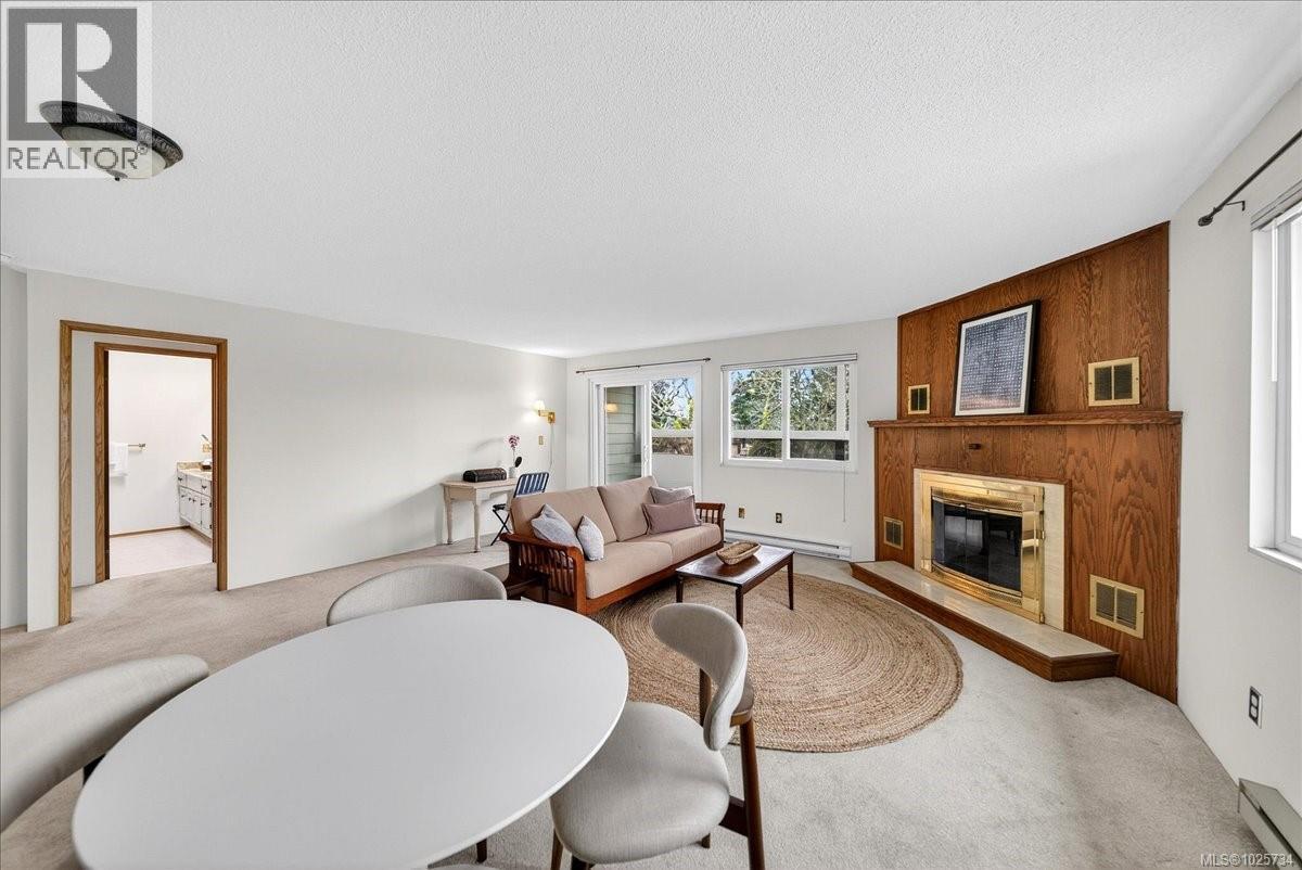 403 1010 Bristol Road, Saanich