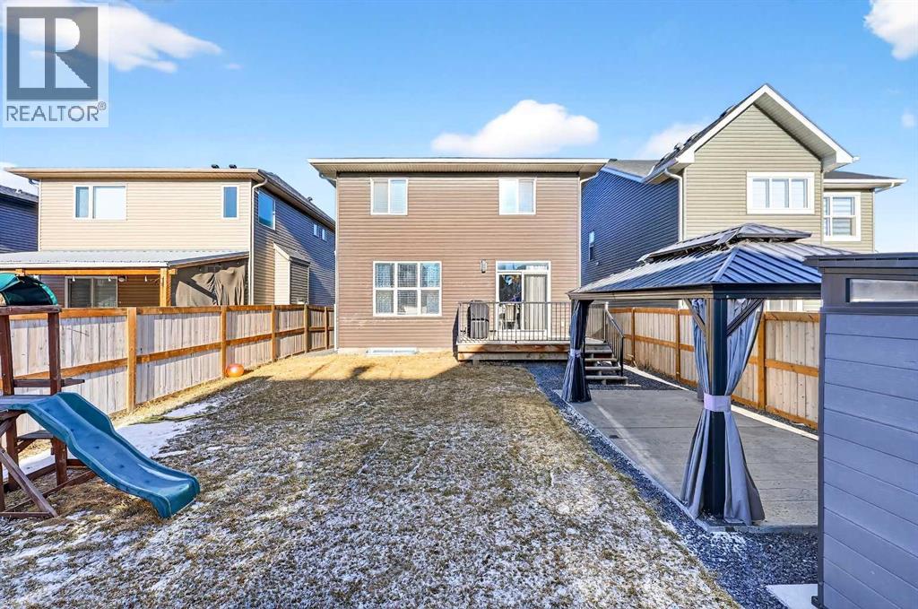Single Family House for Sale in  Evansfield Manor NW Evanston Calgary 