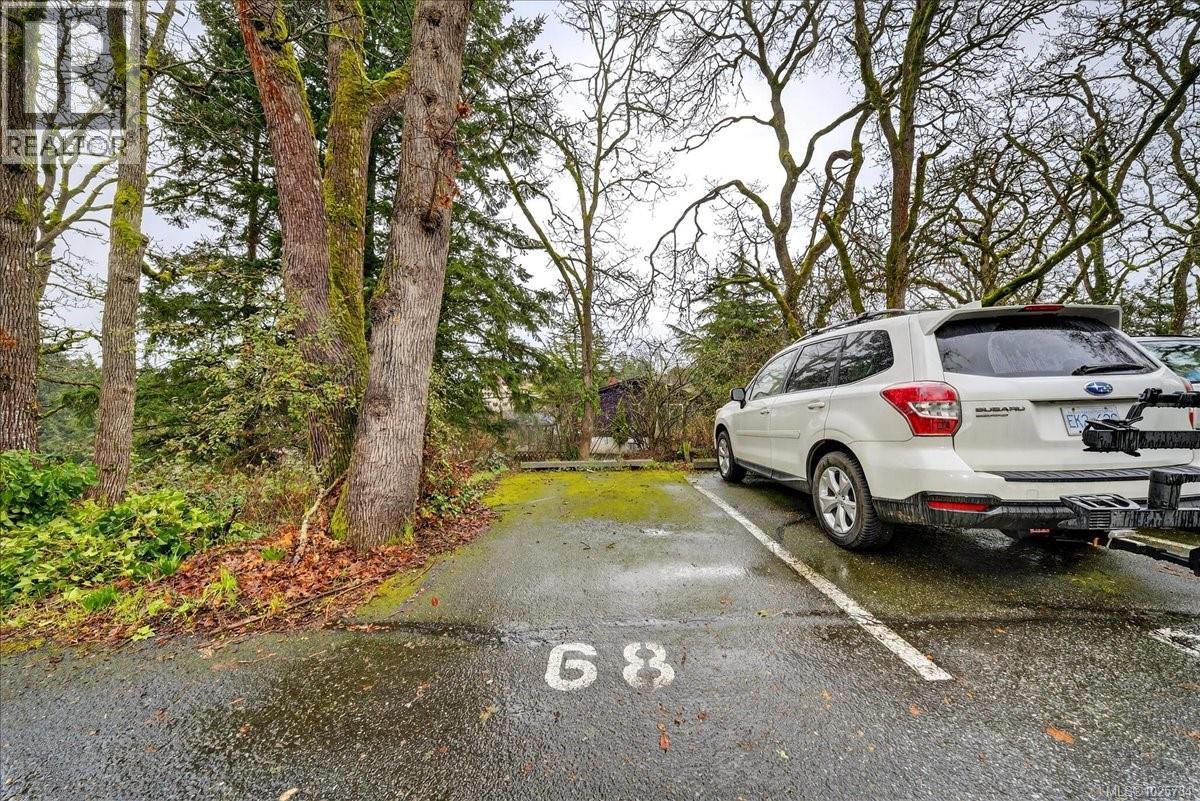 403 1010 Bristol Road, Saanich