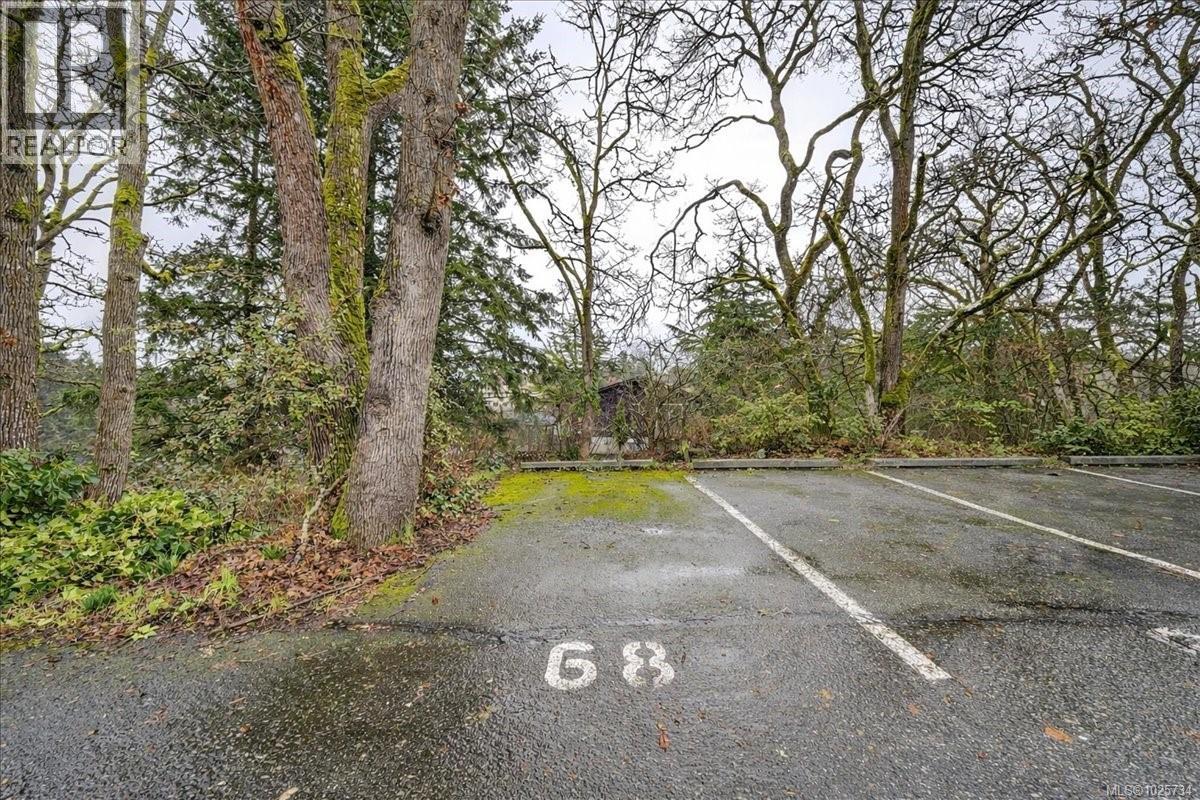 403 1010 Bristol Road, Saanich