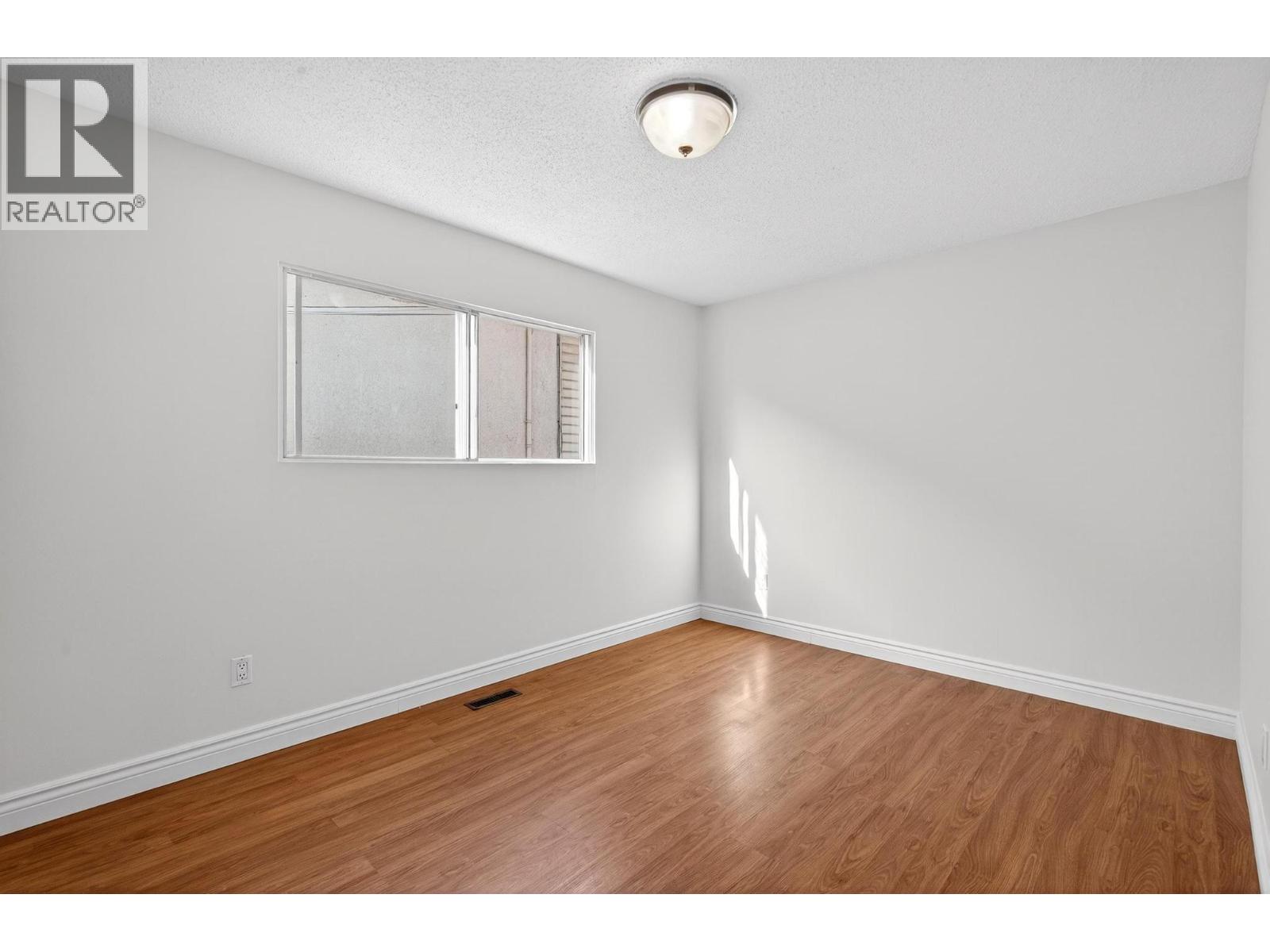  1031 Martin Avenue, Kelowna