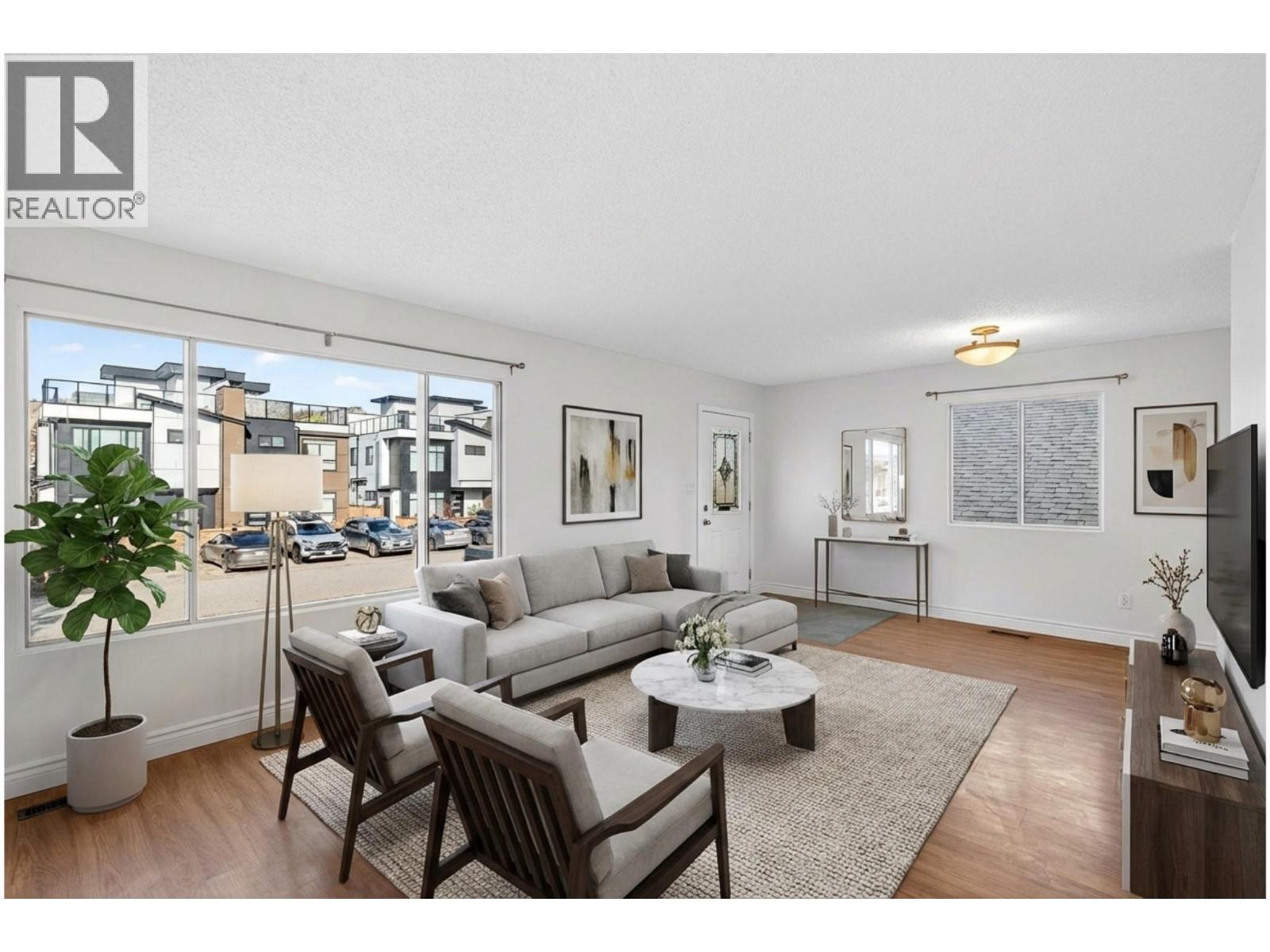  1031 Martin Avenue, Kelowna