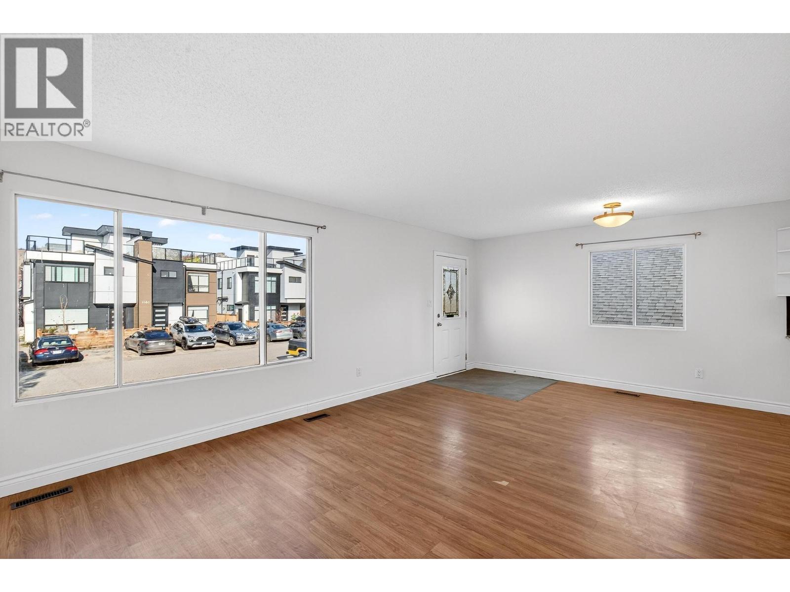  1031 Martin Avenue, Kelowna