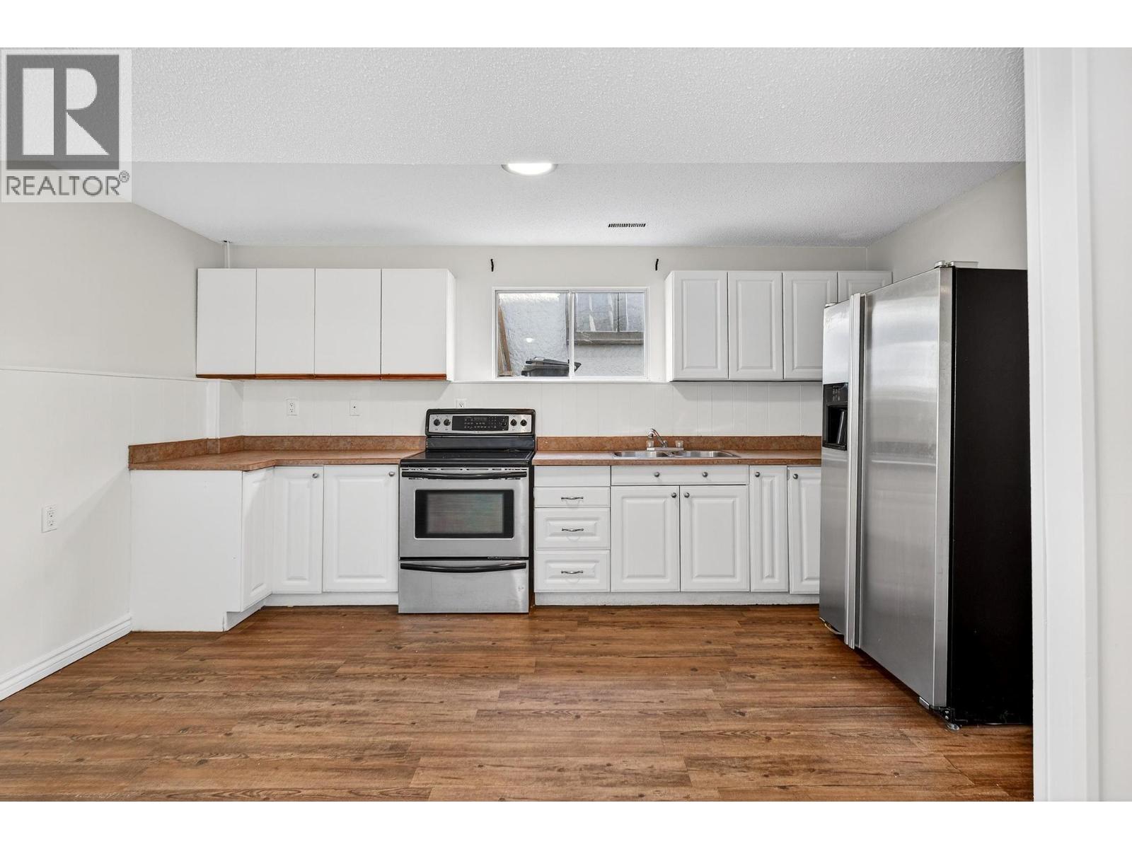  1031 Martin Avenue, Kelowna