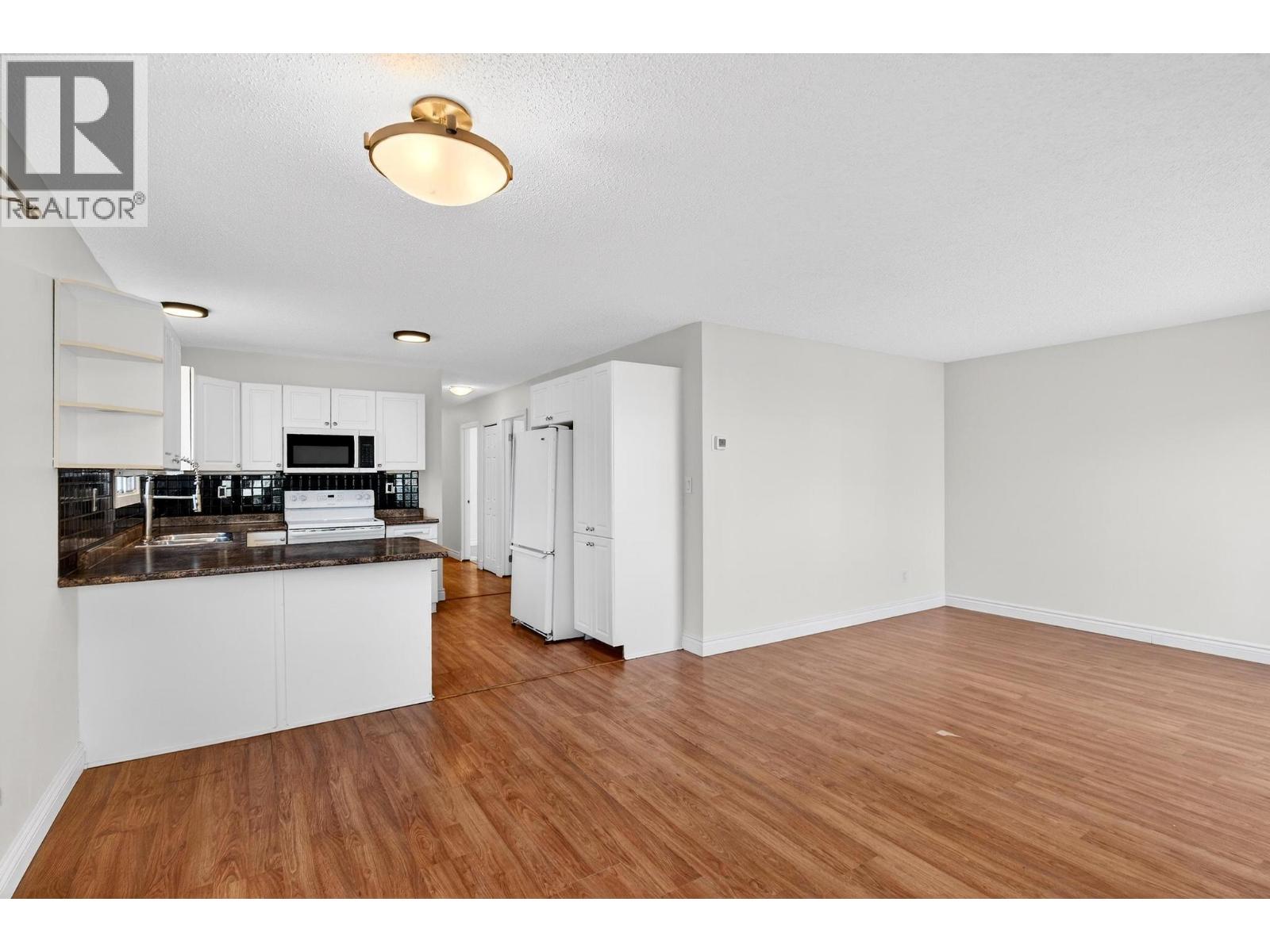  1031 Martin Avenue, Kelowna