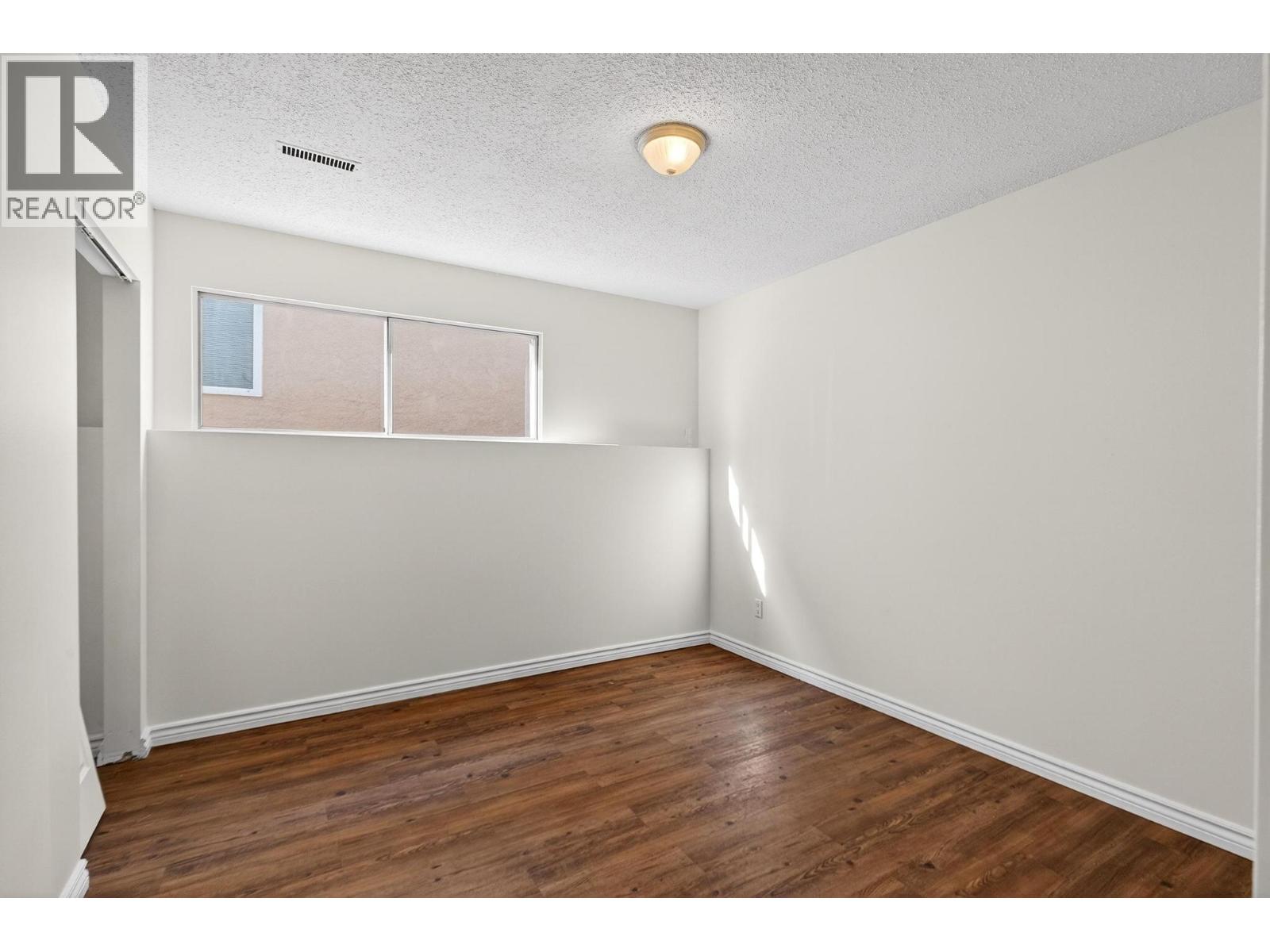  1031 Martin Avenue, Kelowna