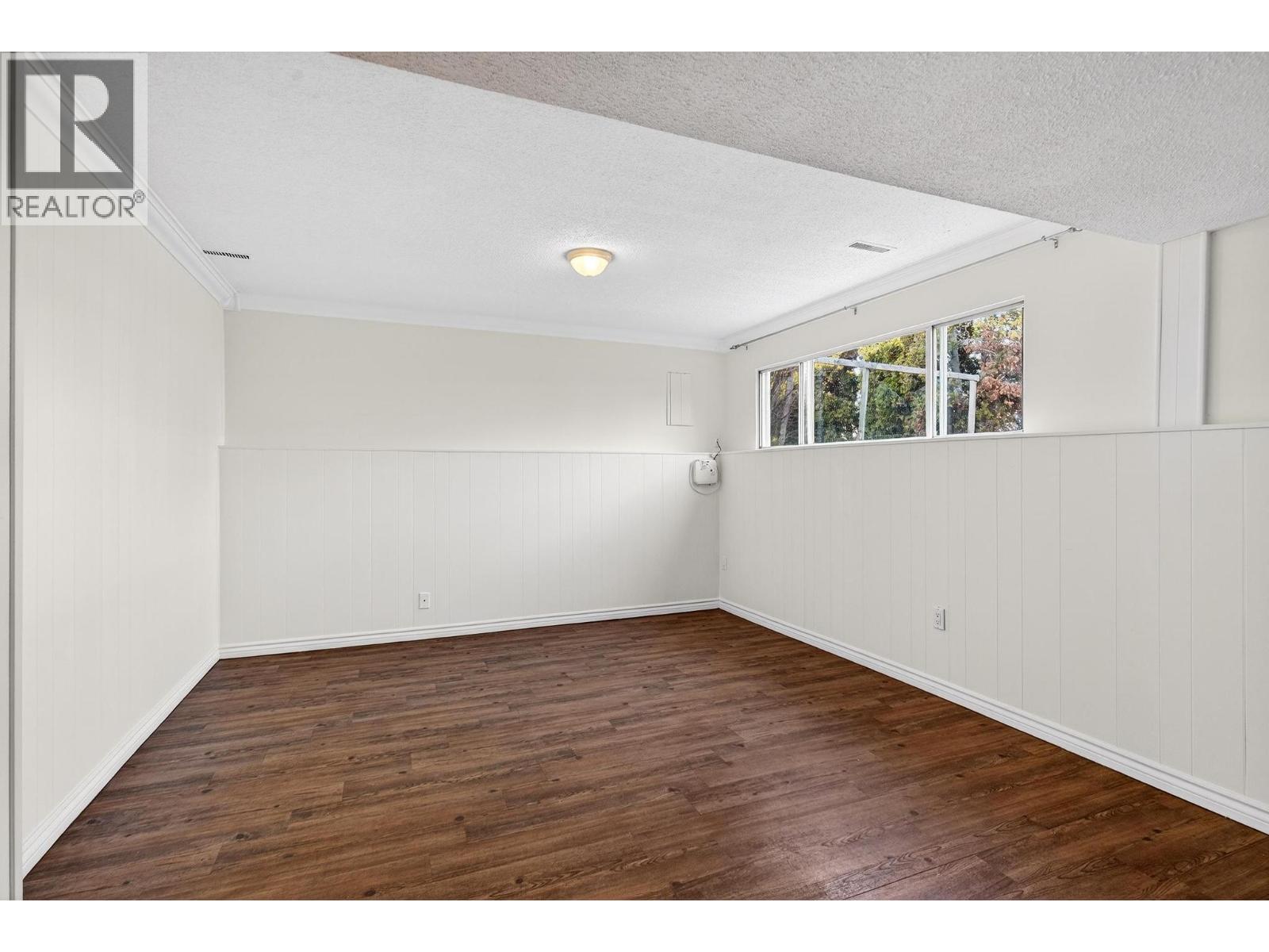  1031 Martin Avenue, Kelowna