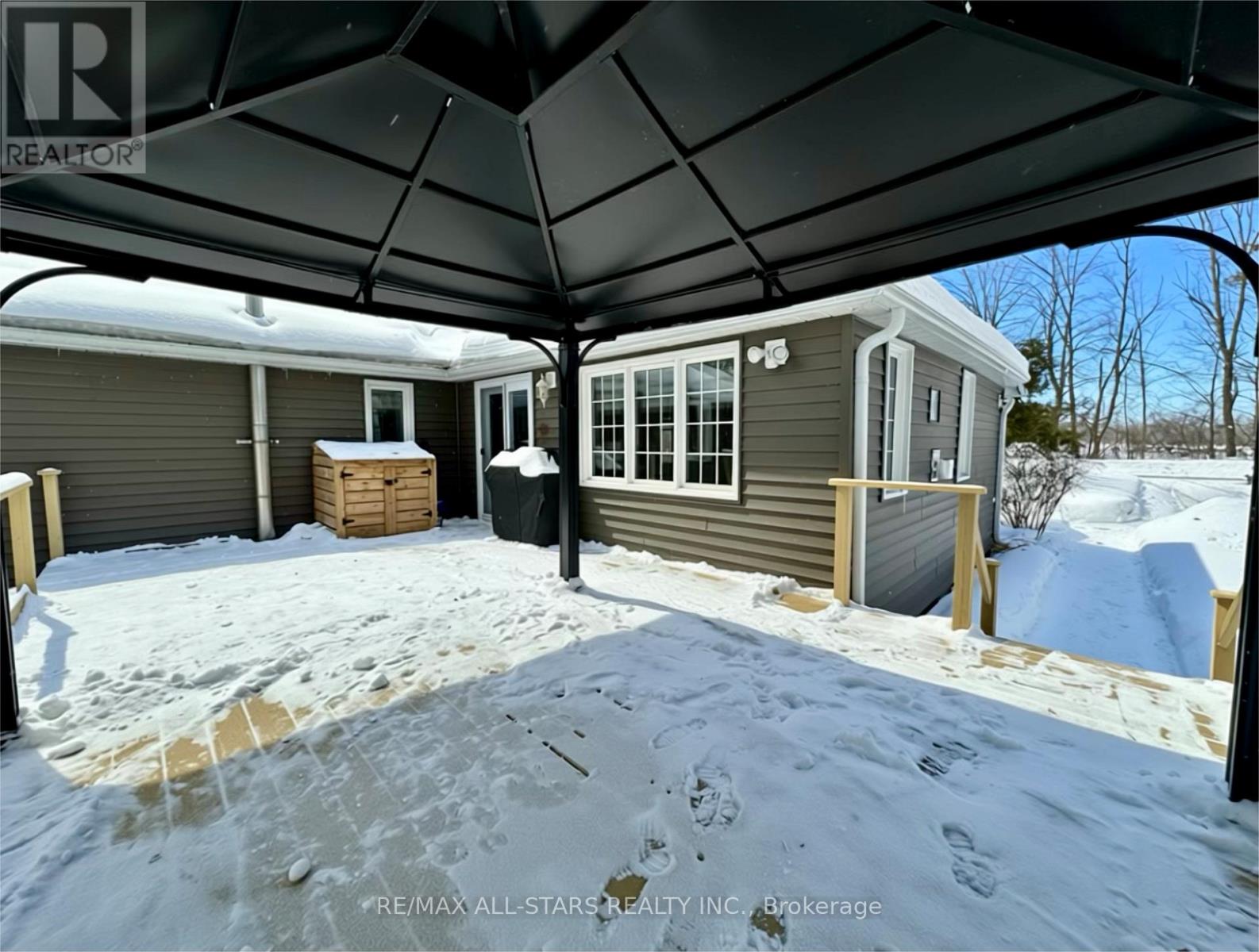 29 Stinsons Bay photo 3